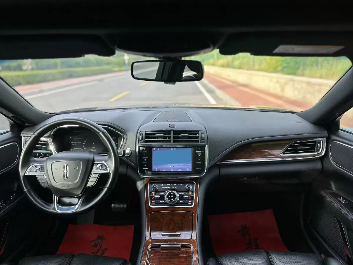 2019 Lincoln Continental 2.0T 261HP L4 6AT,autocango,china used car exporter,china ev exporter,chinese used car exporter,chinese used ev exporter