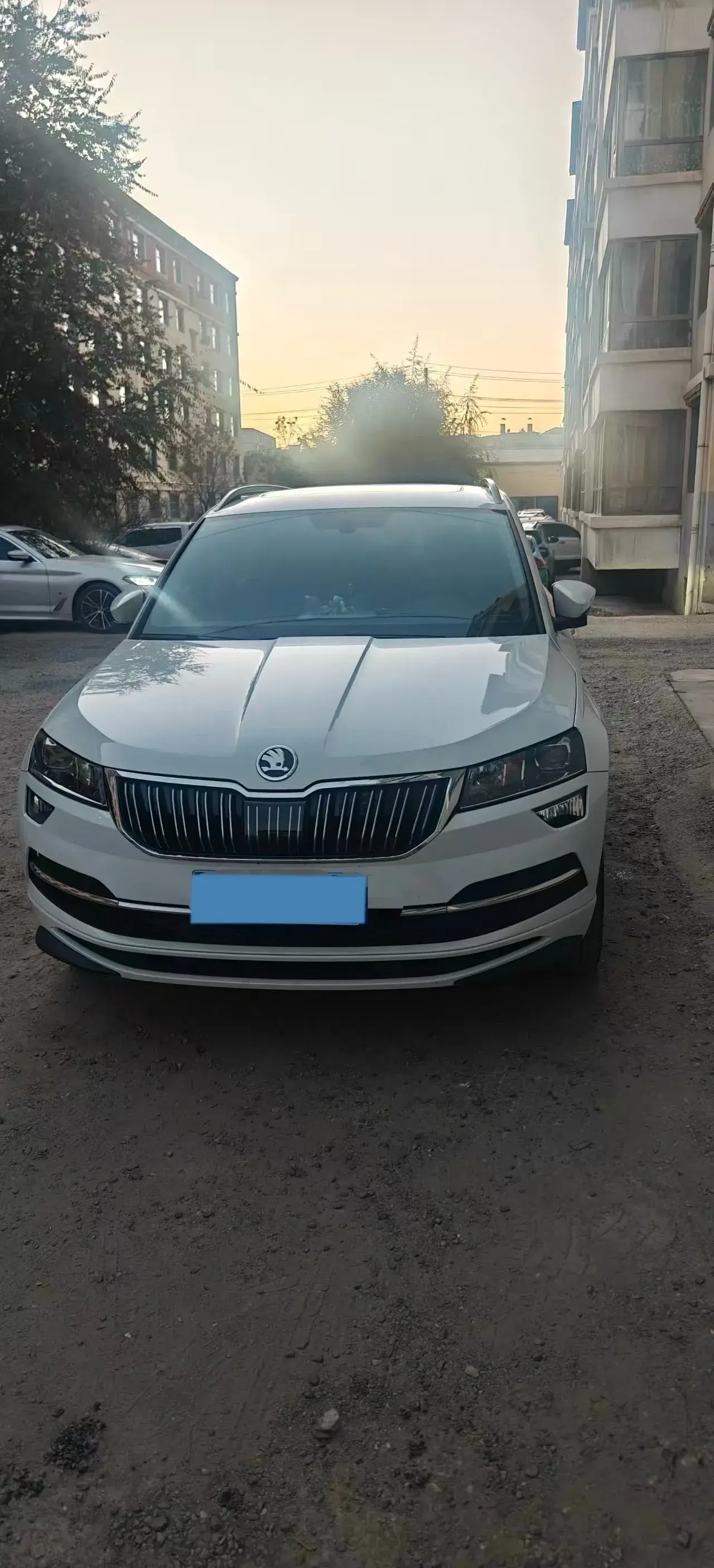 2023 SKODA KAROQ thumbnail 3