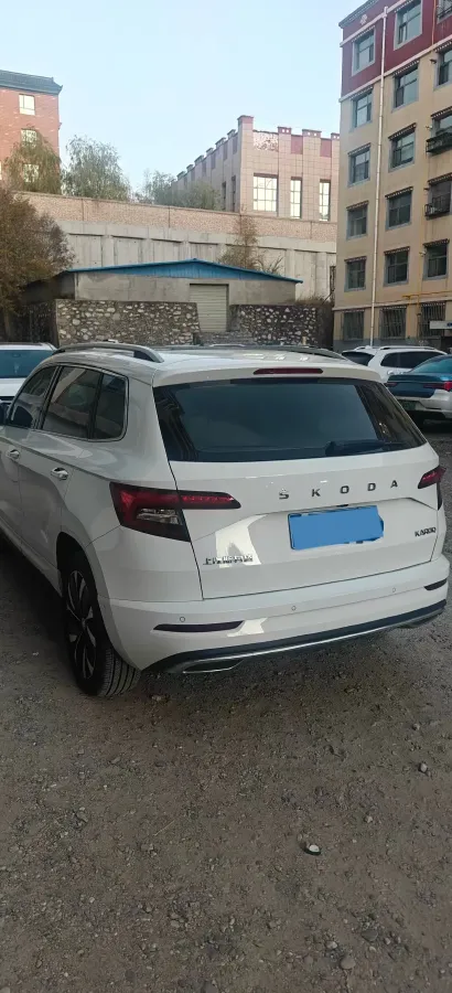 2023 Skoda Karoq 1.4T 150HP L4 7DCT,autocango,china used car exporter,china ev exporter,chinese used car exporter,chinese used ev exporter