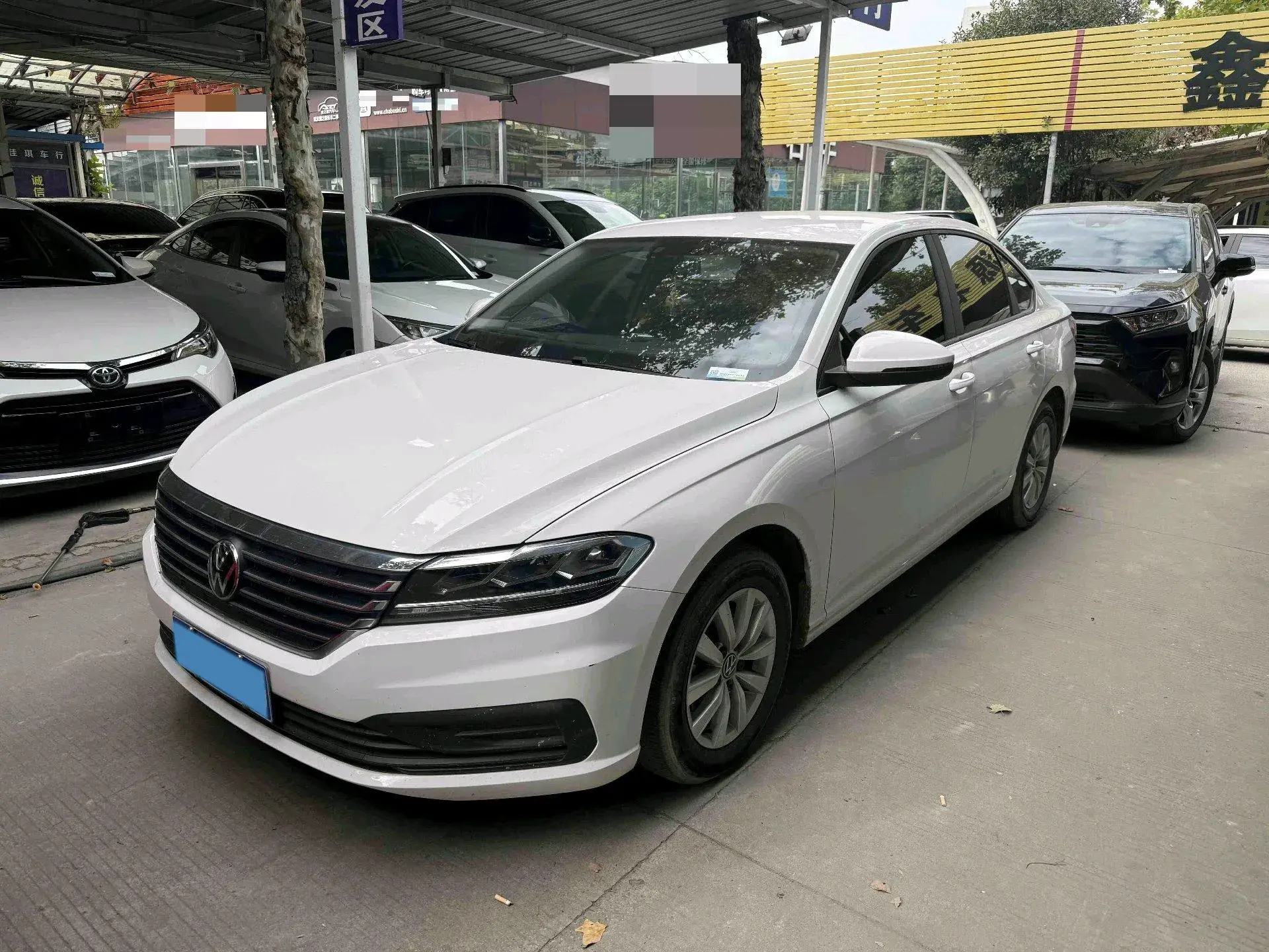 2021 VOLKSWAGEN LAVIDA view 1