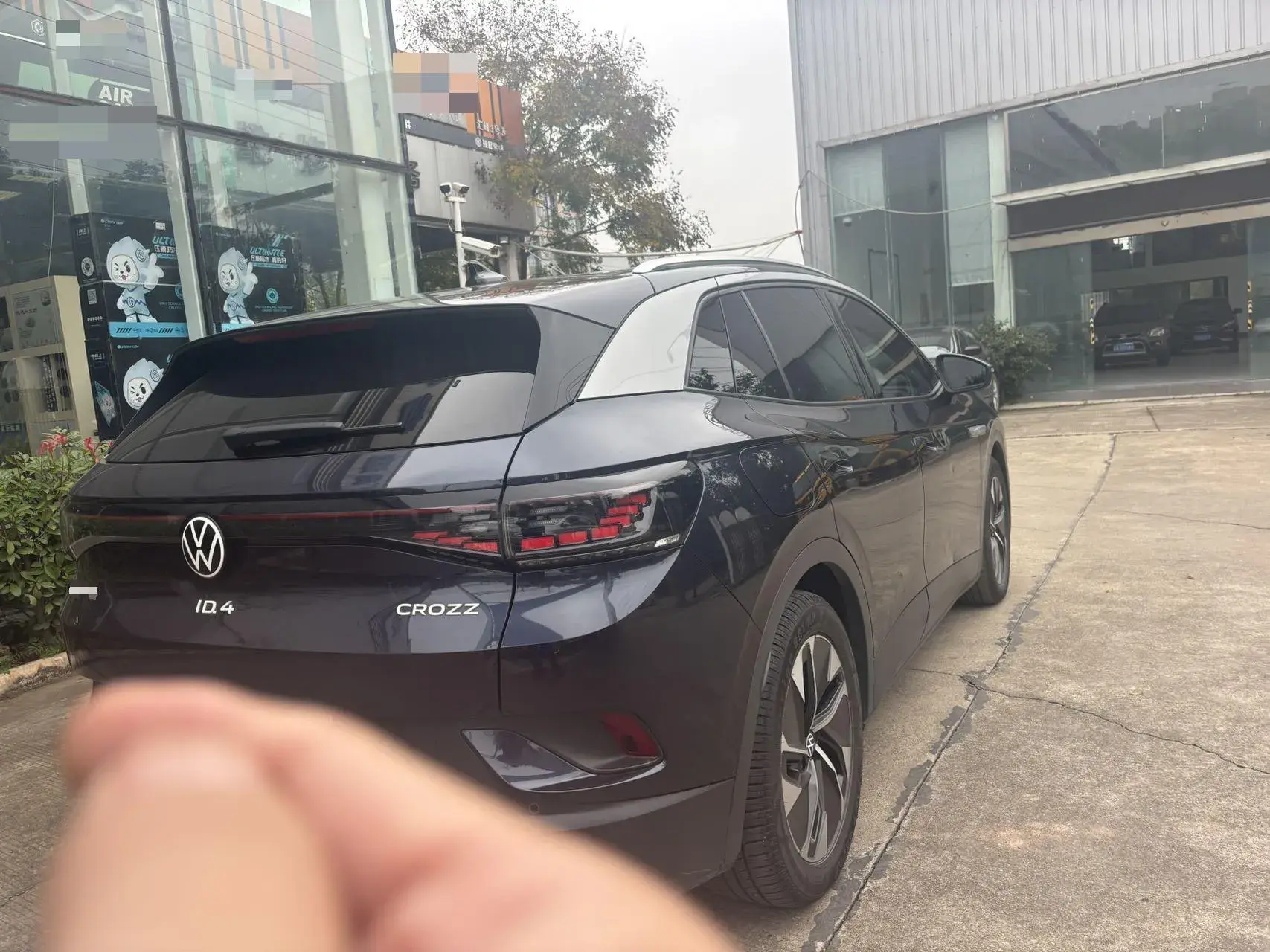 2021 VOLKSWAGEN ID.4 thumbnail 3