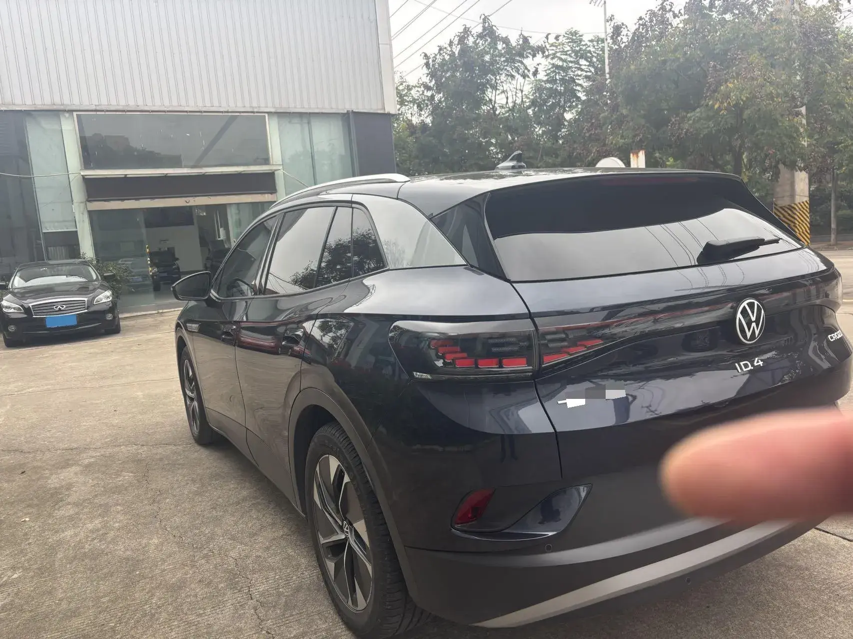 2021 VOLKSWAGEN ID.4 thumbnail 4