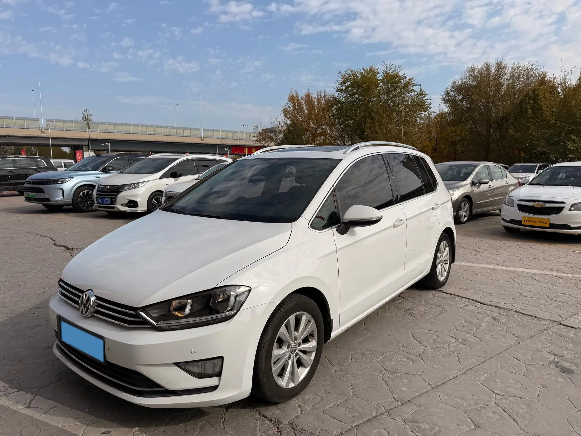 2018 VOLKSWAGEN GOLF view 1