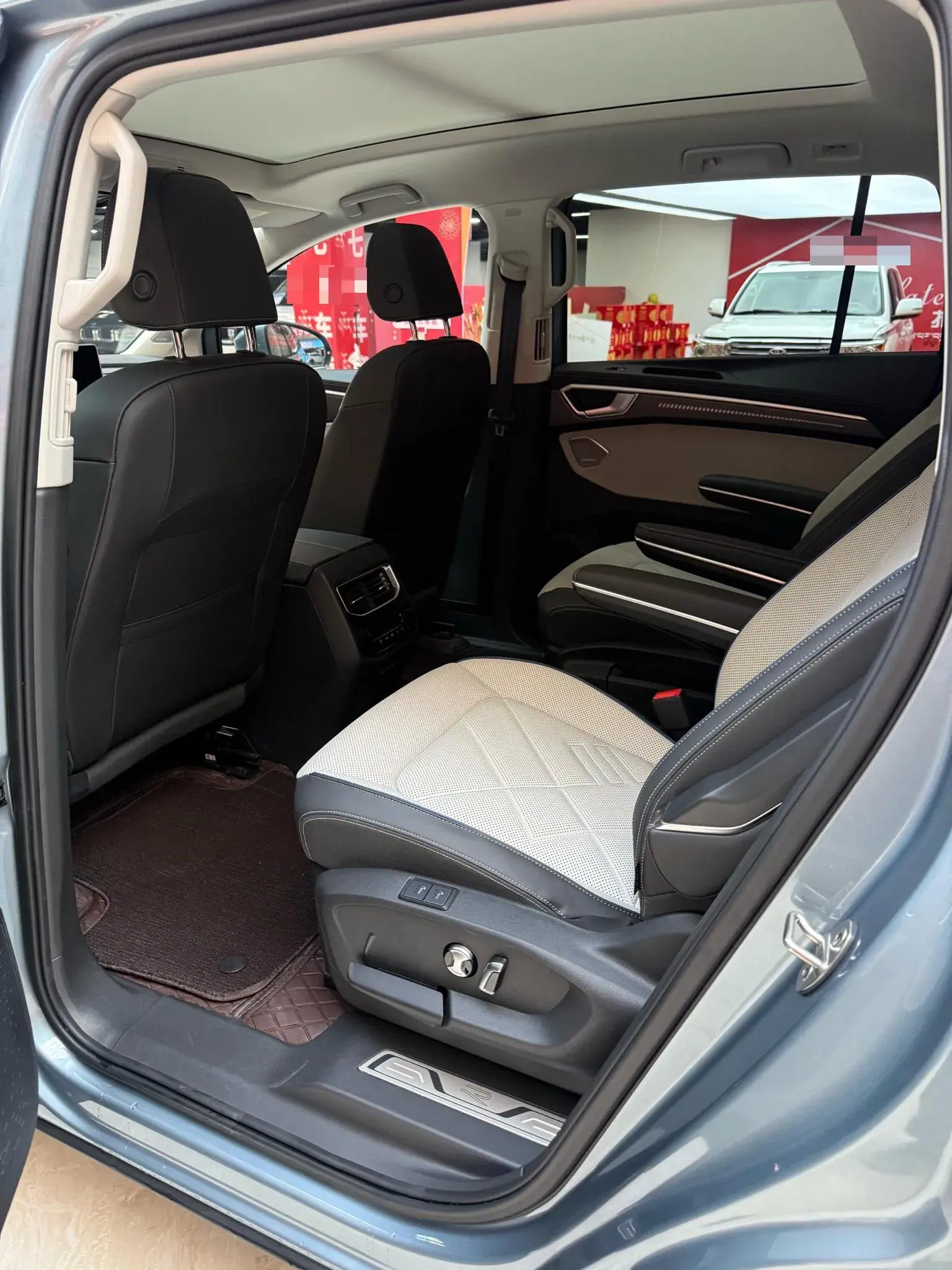 2023 VOLKSWAGEN TALAGON thumbnail 4