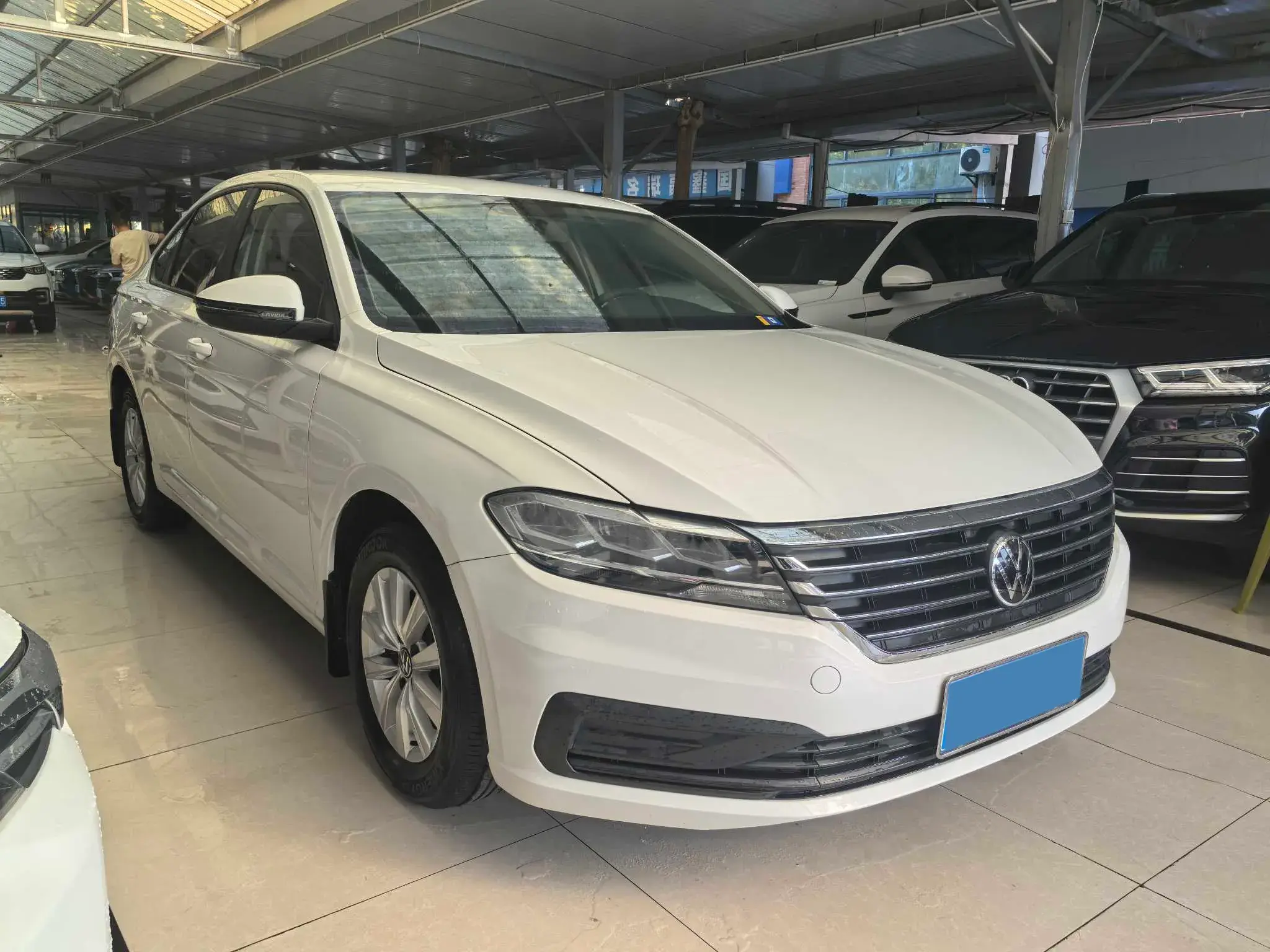 2019 VOLKSWAGEN LAVIDA thumbnail 2