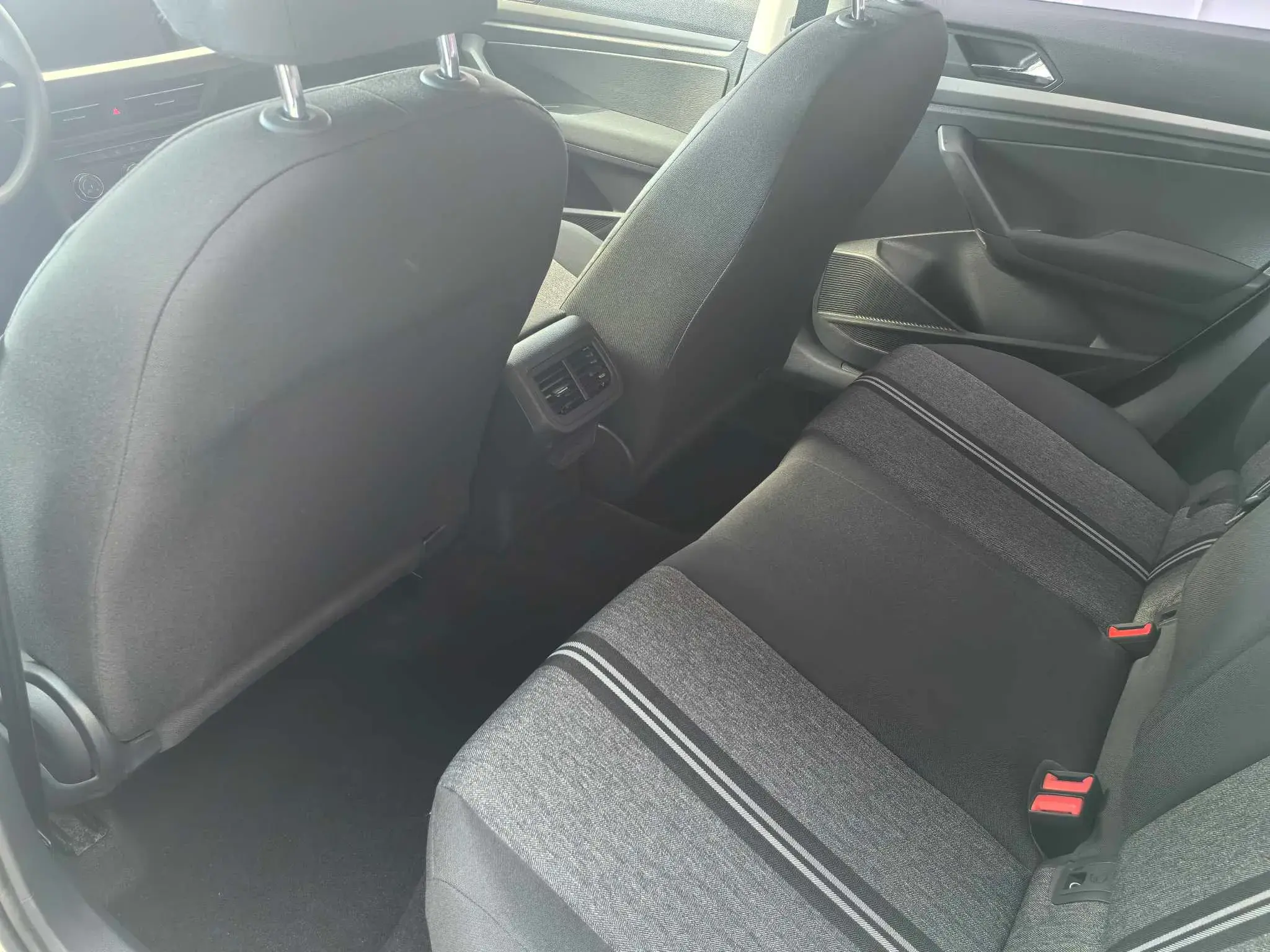 2019 VOLKSWAGEN LAVIDA thumbnail 4