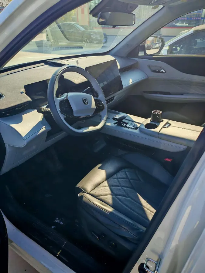 2024 ChangAn UNI-Z 1.5L 98HP L4 E-CVT PHEV 18.4KWH,autocango,china used car exporter,china ev exporter,chinese used car exporter,chinese used ev exporter