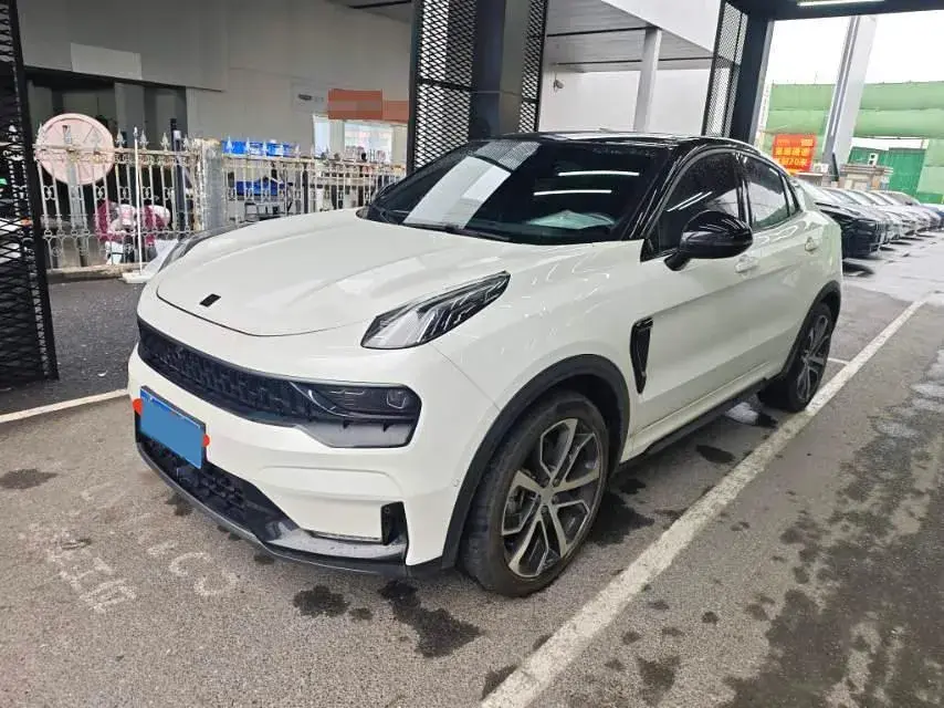 2022 LYNK&CO 05 view 1