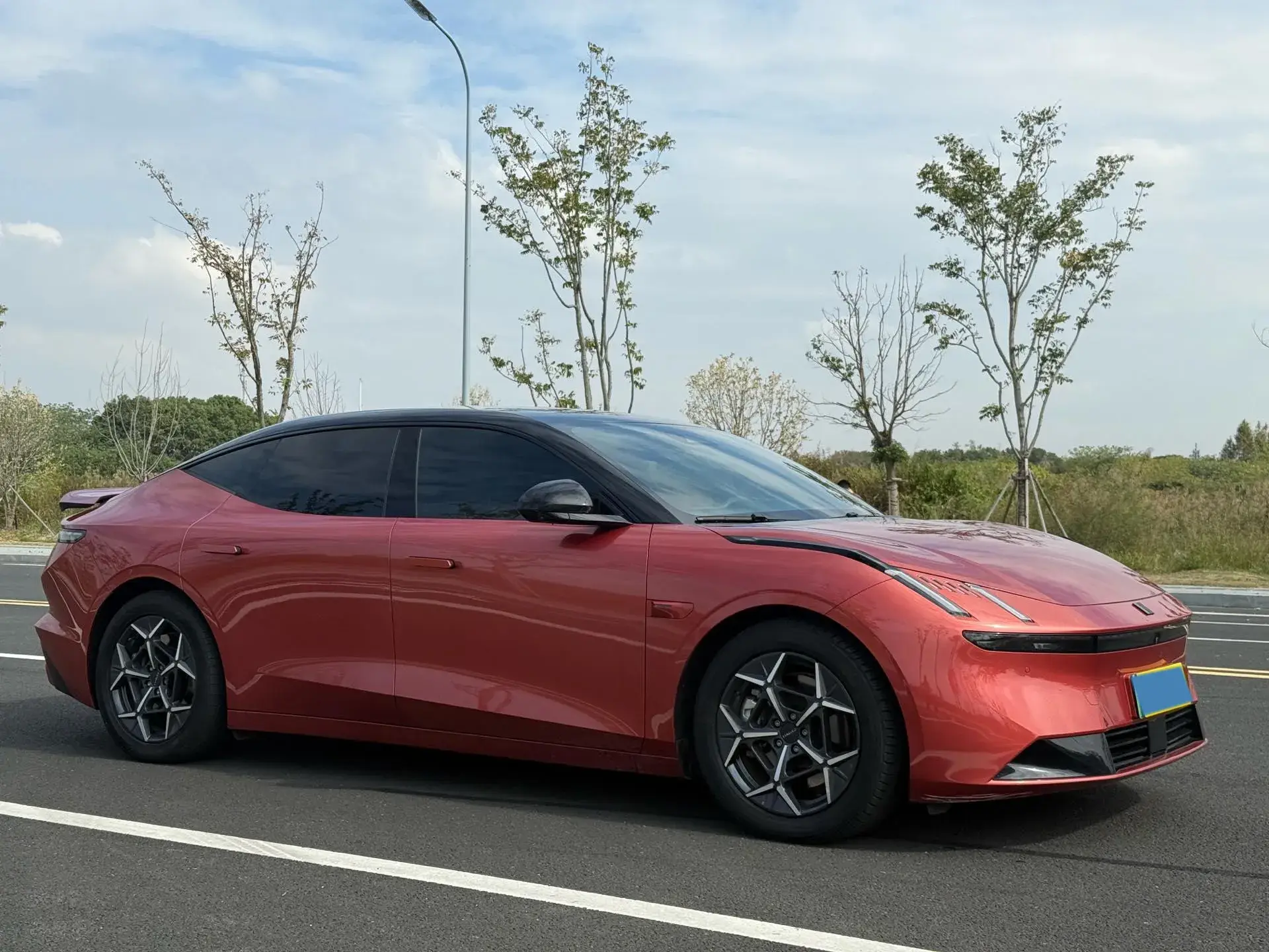 2025 LYNK&CO Z10 thumbnail 2