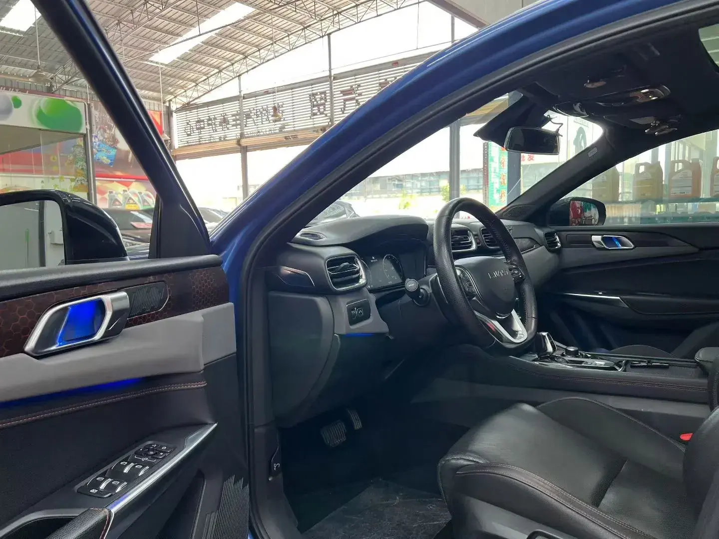 2019 LYNK&CO 03 thumbnail 3