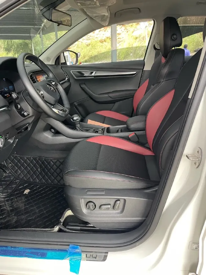 2023 Skoda Karoq 1.4T 150HP L4 7DCT,autocango,china used car exporter,china ev exporter,chinese used car exporter,chinese used ev exporter