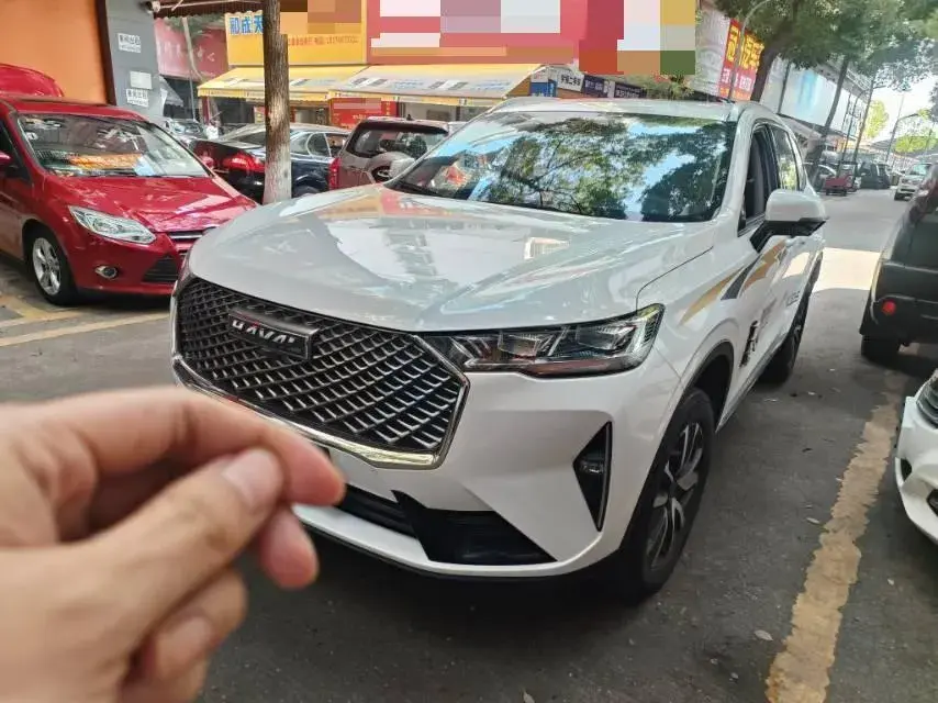 2021 HAVAL H6 view 1