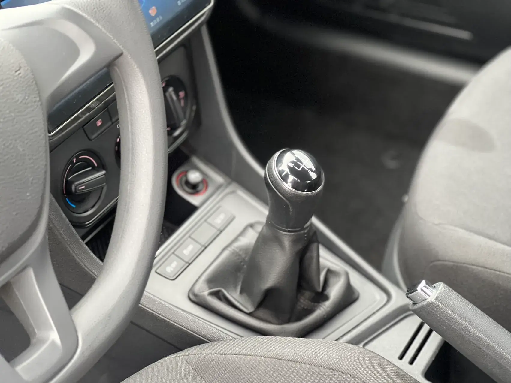 2019 VOLKSWAGEN LAVIDA thumbnail 4