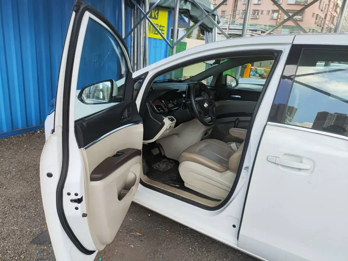 2022 BUICK GL8 thumbnail 2