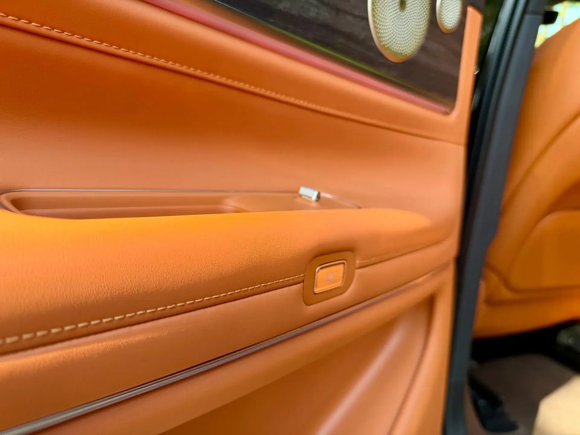 2024 AITO AITO thumbnail 4