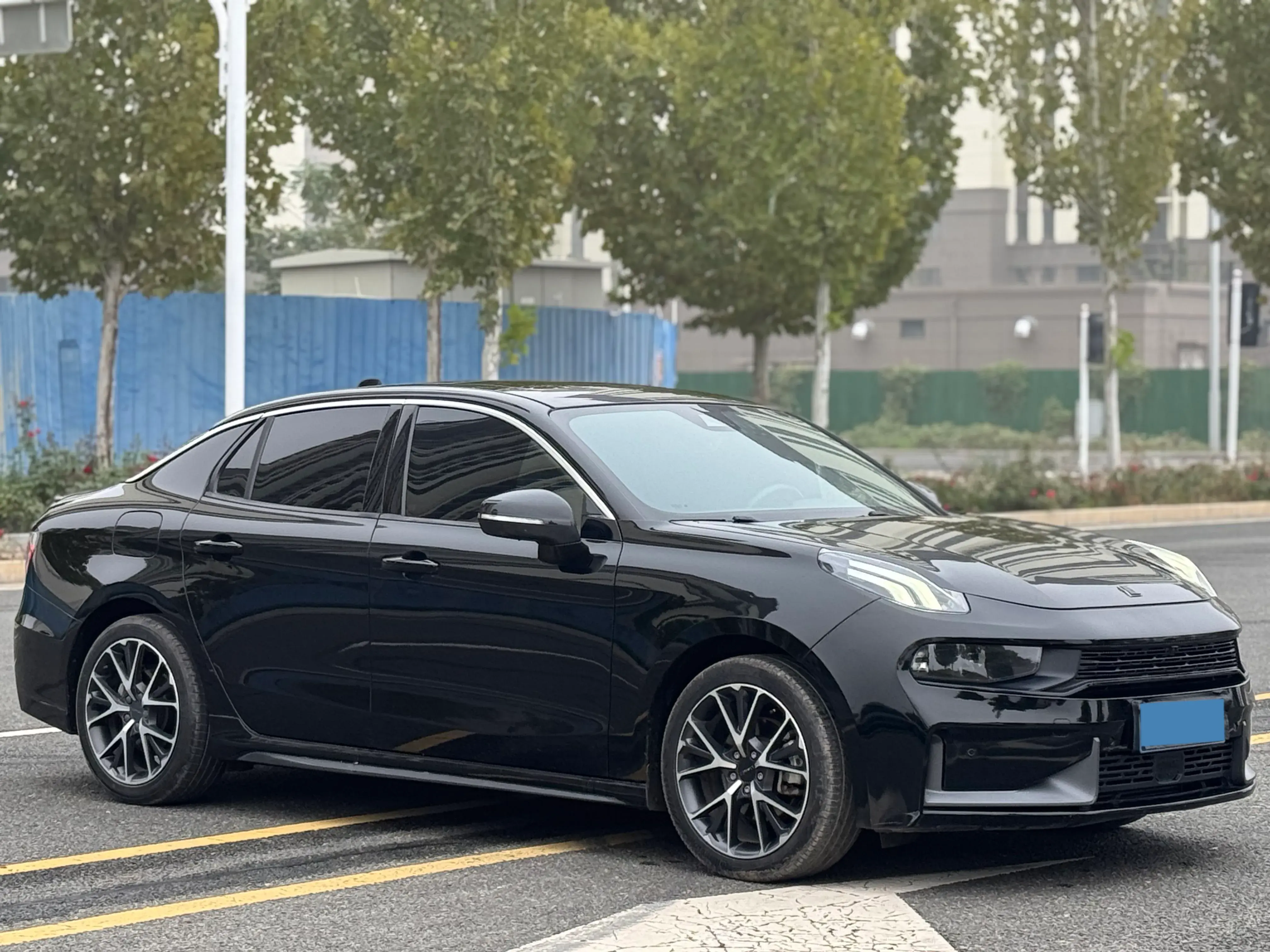 2022 LYNK&CO 03 thumbnail 3