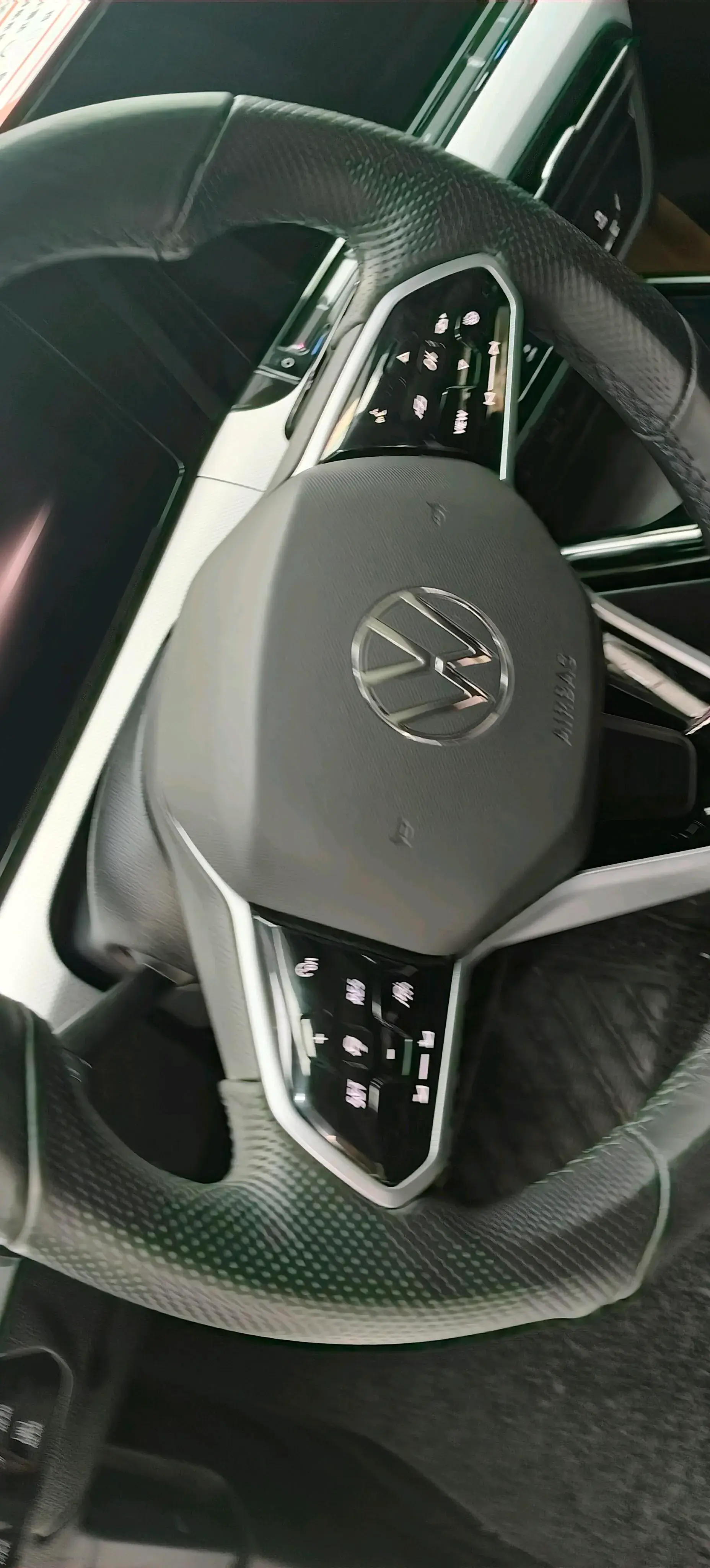 2022 VOLKSWAGEN LAMANDO thumbnail 4