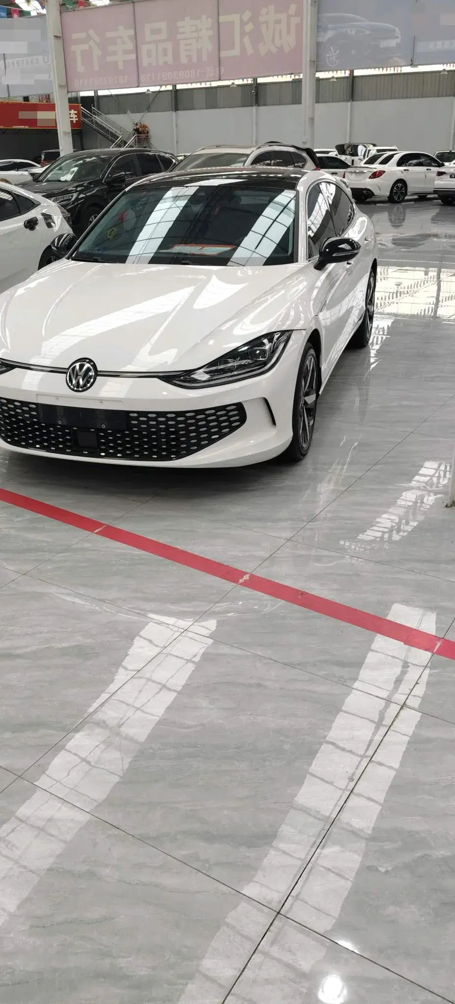 2022 VOLKSWAGEN LAMANDO view 1