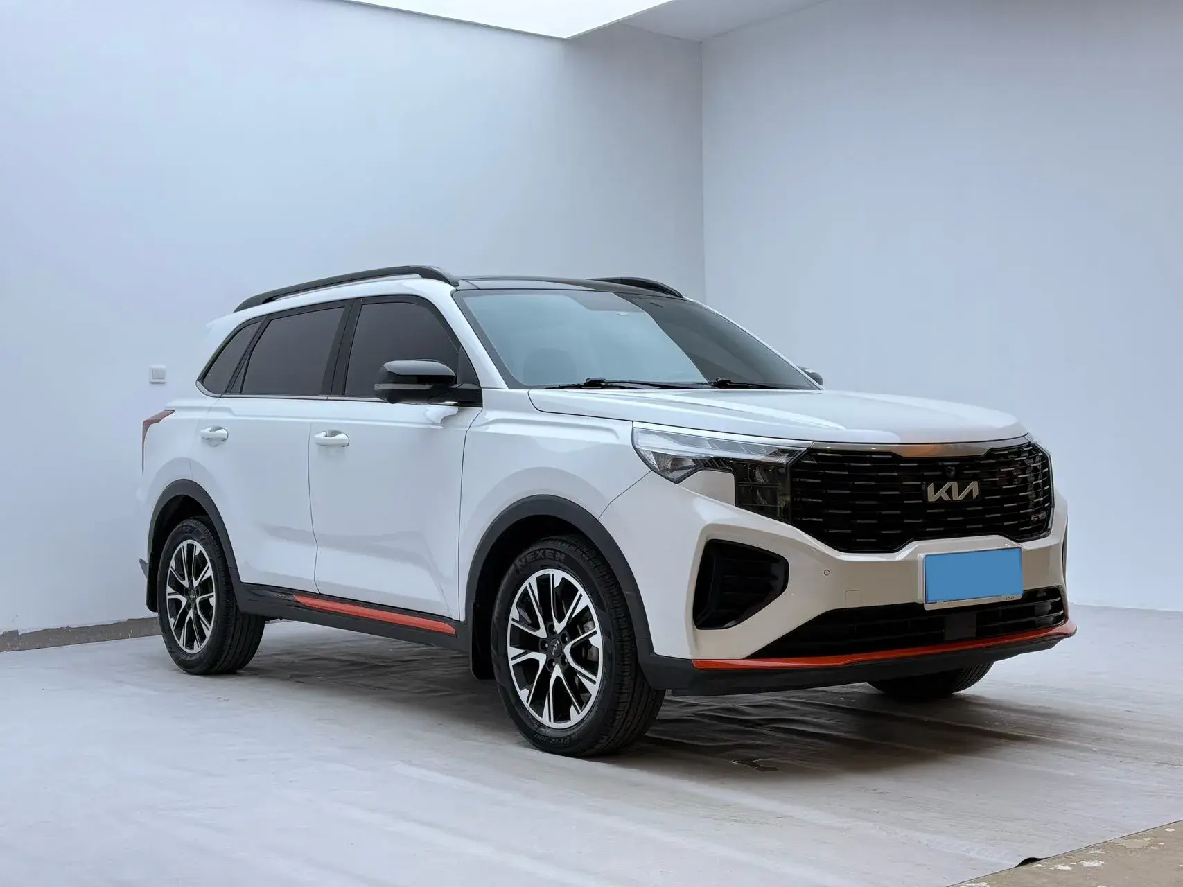 2021 KIA SPORTAGE thumbnail 3