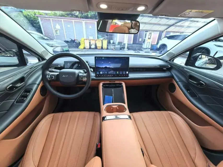 2025 AION AION thumbnail 4