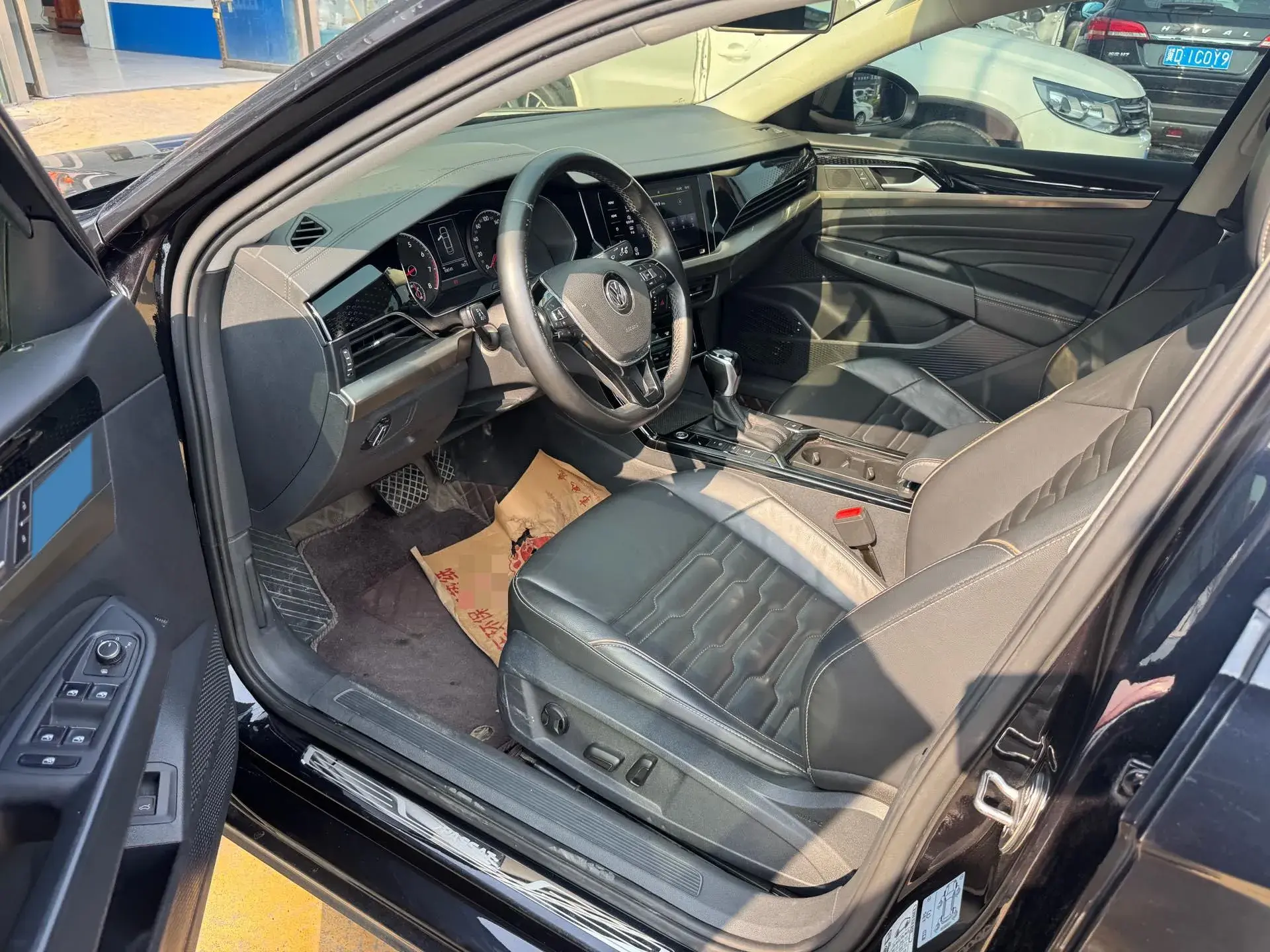 2020 VOLKSWAGEN PASSAT thumbnail 3