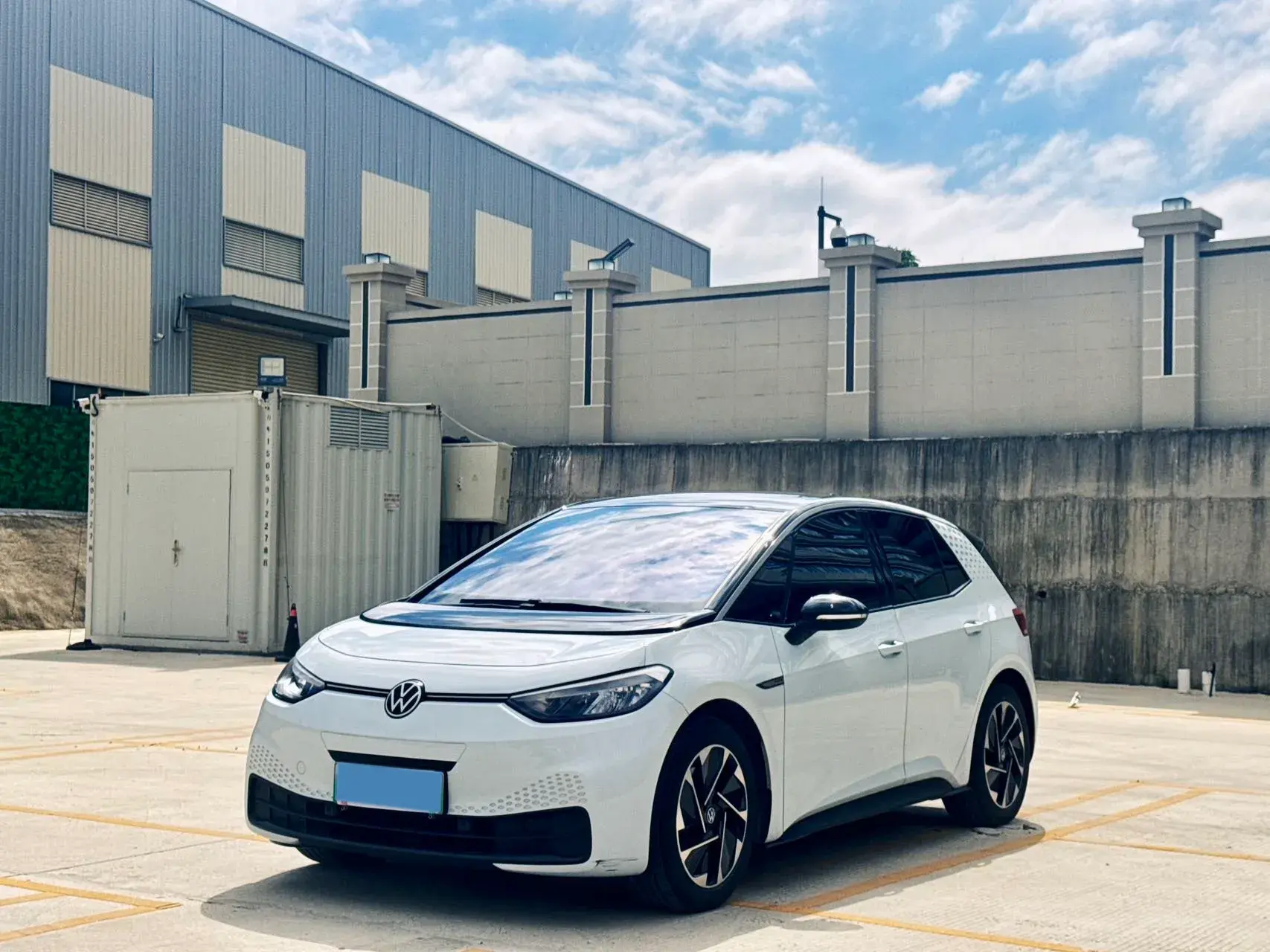 2023 VOLKSWAGEN ID.3 view 1