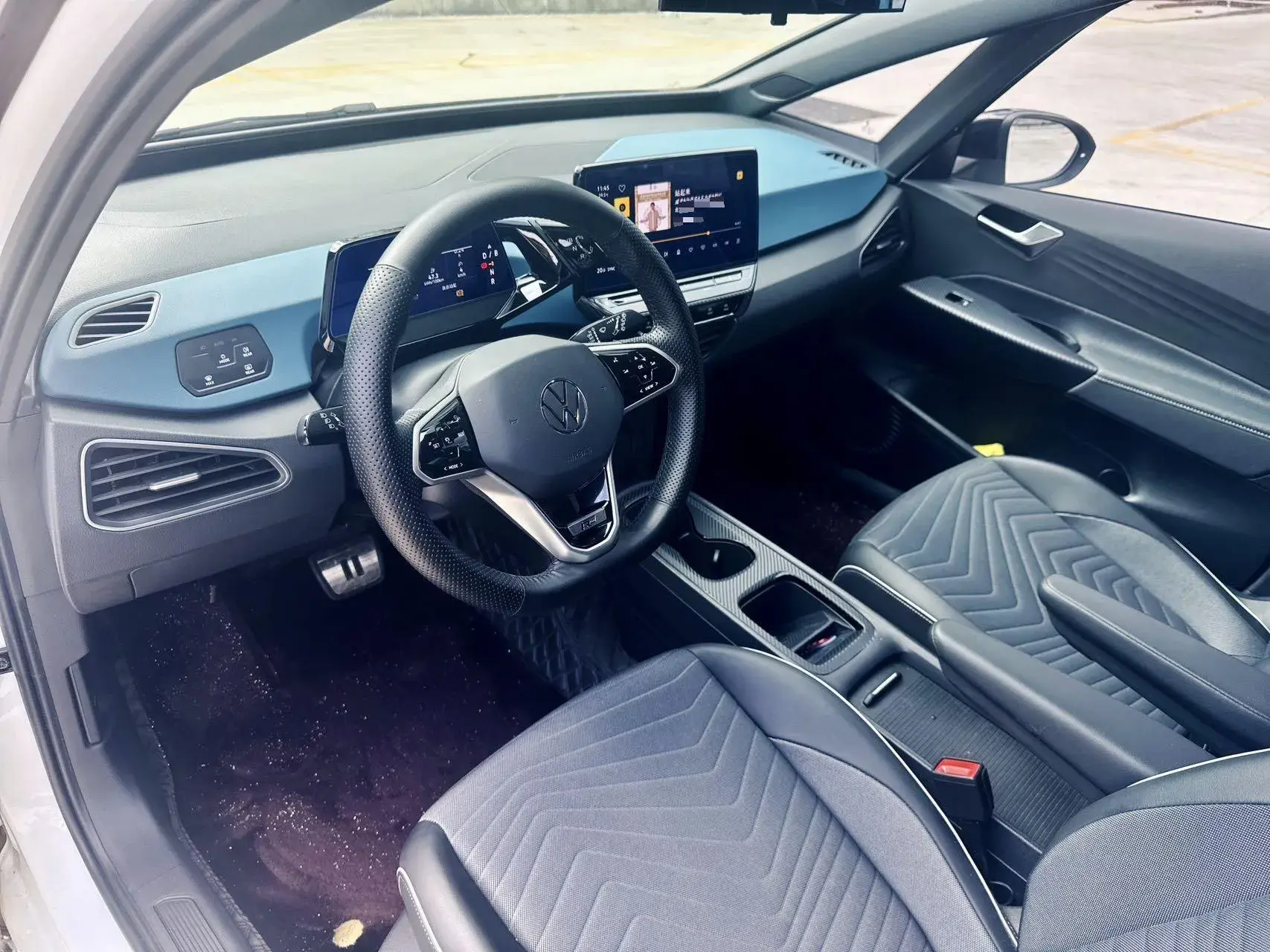 2023 VOLKSWAGEN ID.3 thumbnail 4