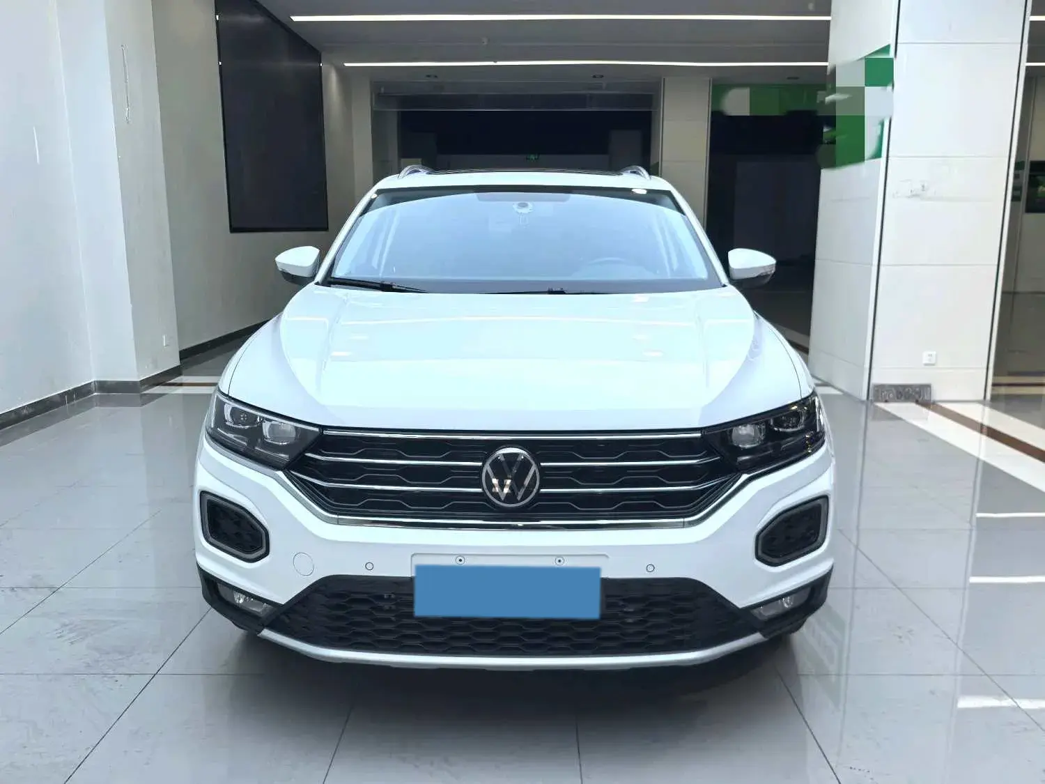 2021 VOLKSWAGEN T-ROC thumbnail 2