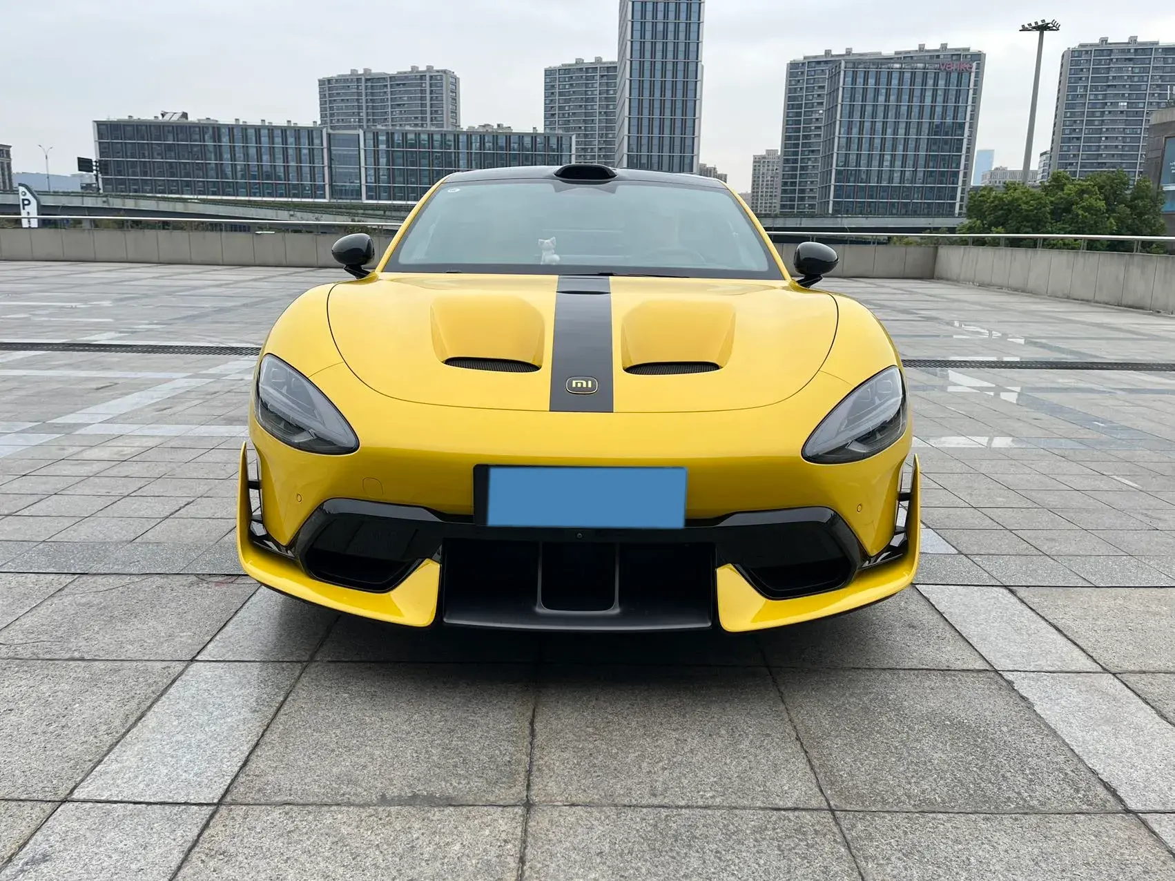 2025 MI SU7 thumbnail 2