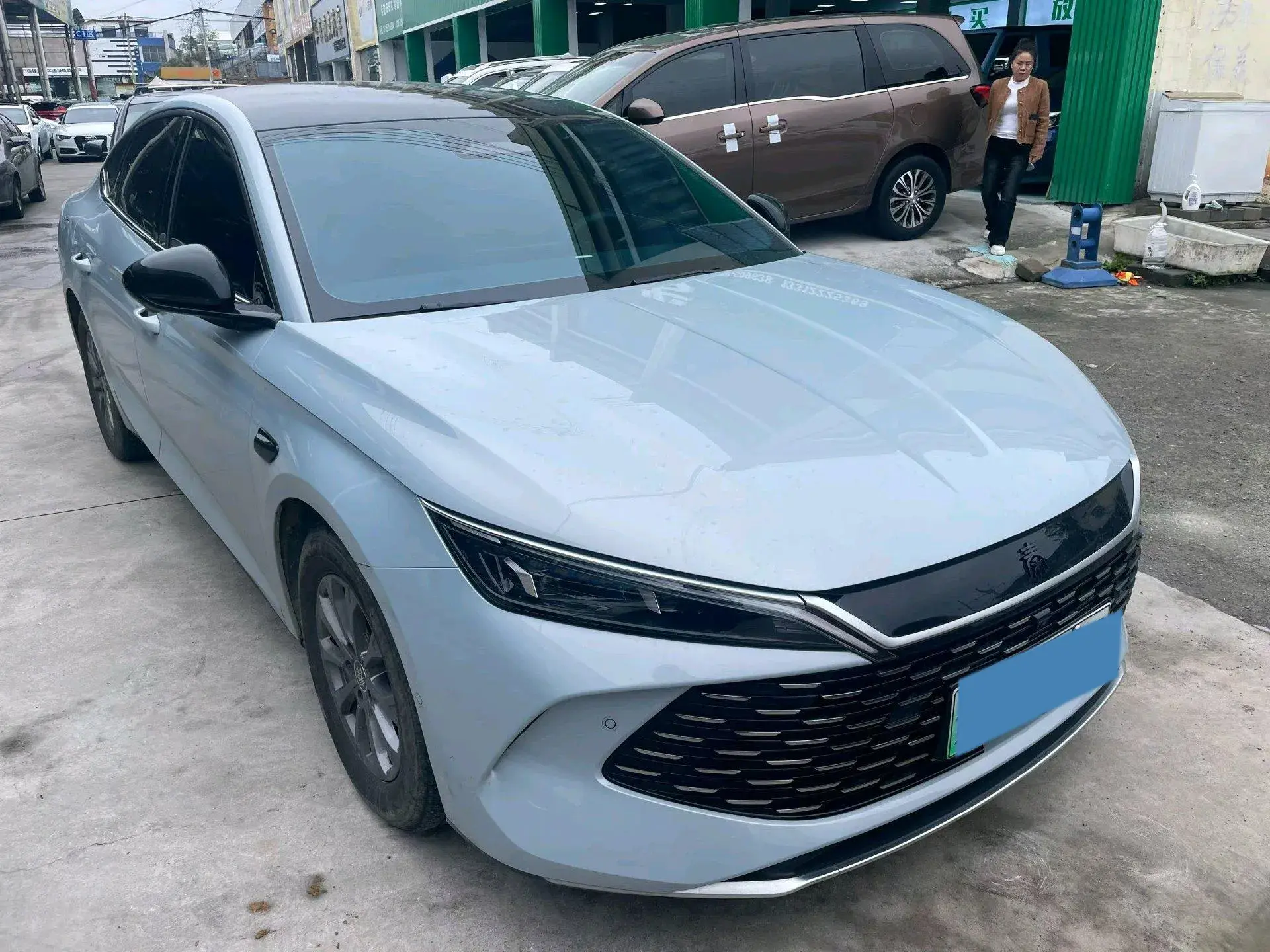 2025 BYD QINL thumbnail 3