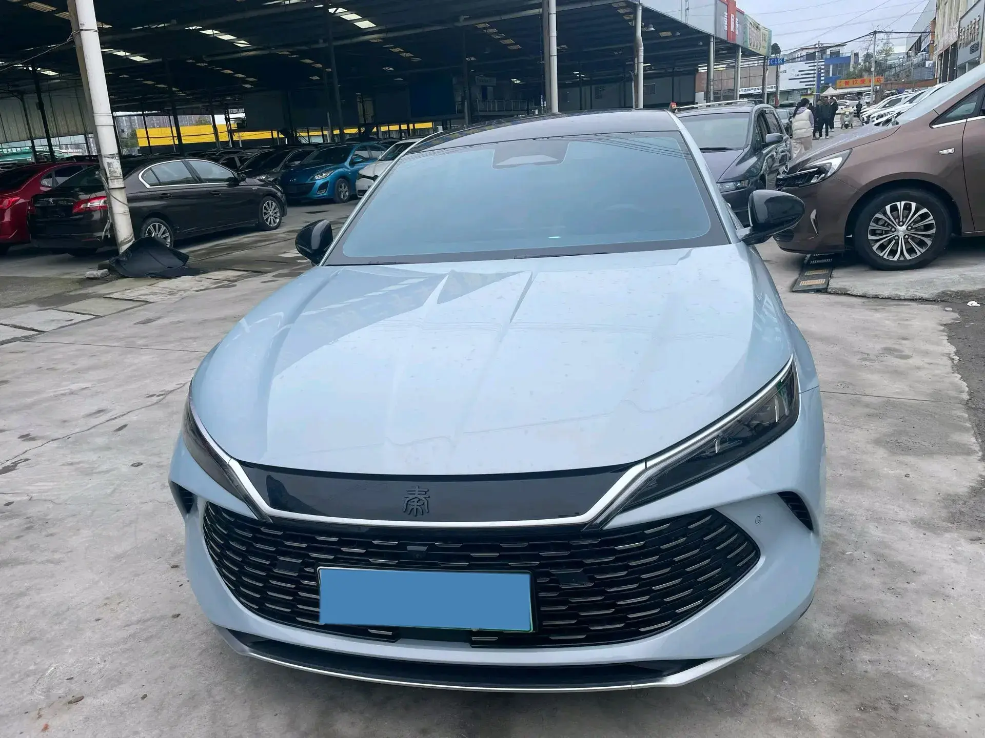 2025 BYD QINL thumbnail 2