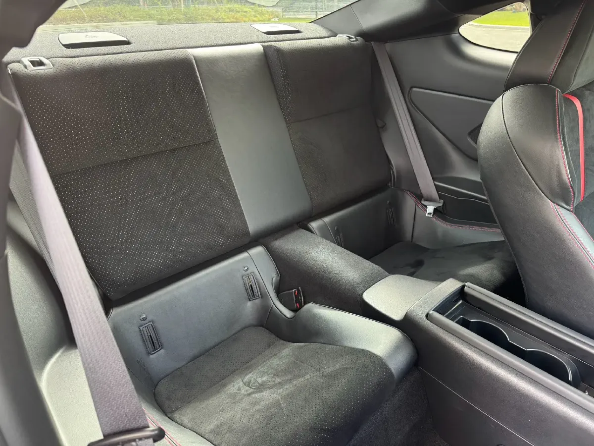 2023 Subaru BRZ 2.4L 234HP H4 6MT,autocango,china used car exporter,china ev exporter,chinese used car exporter,chinese used ev exporter