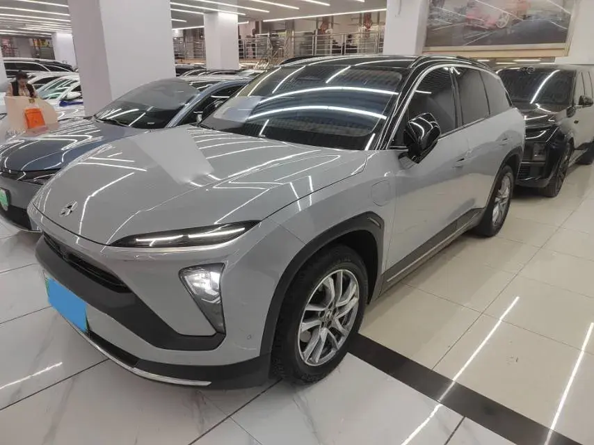 2019 NIO ES6 view 1