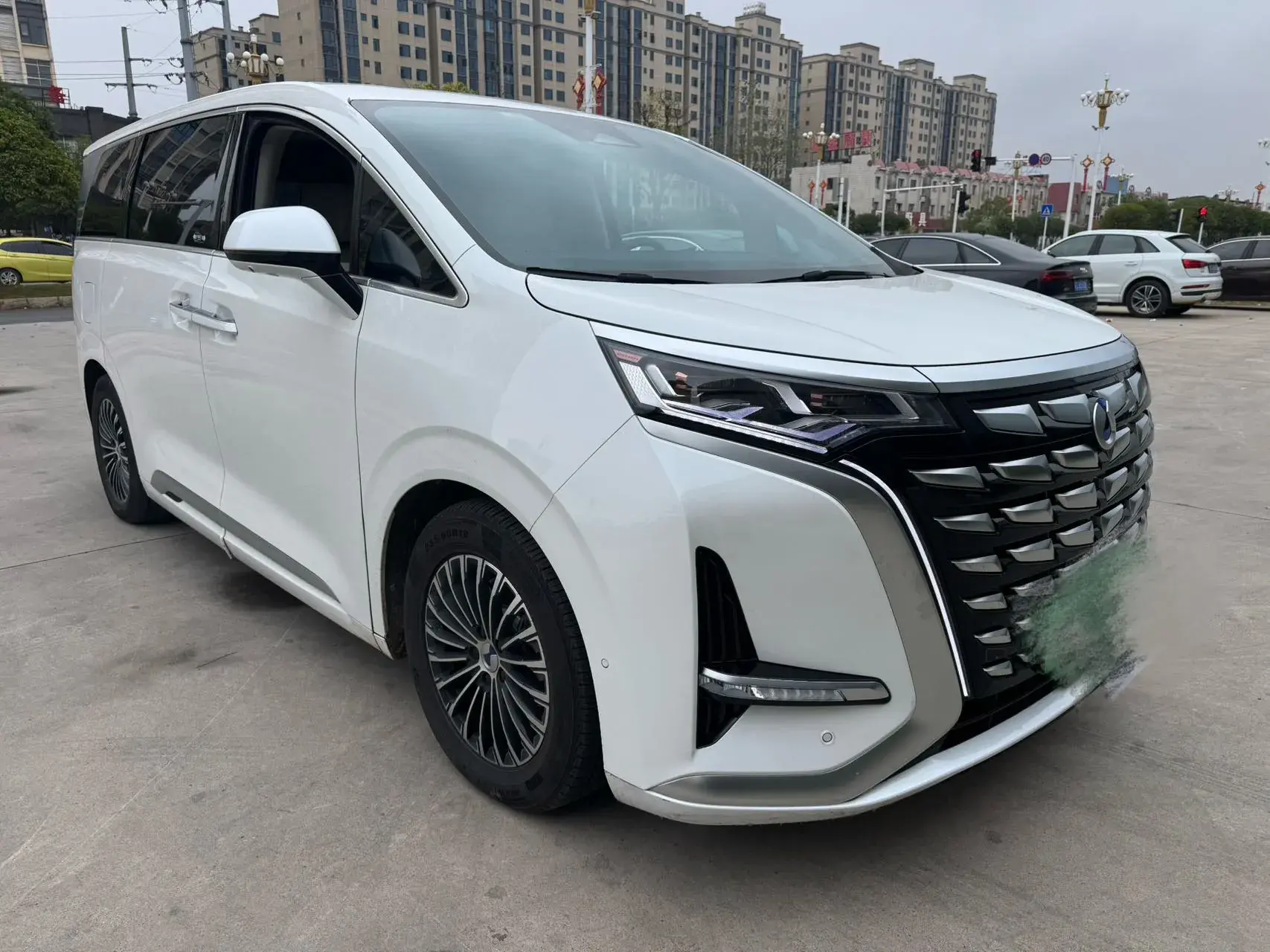 2022 DENZA D9 thumbnail 3