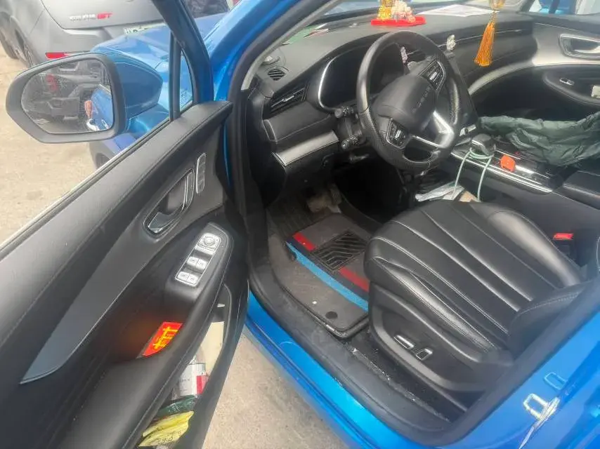 2020 ROEWE I6 thumbnail 4