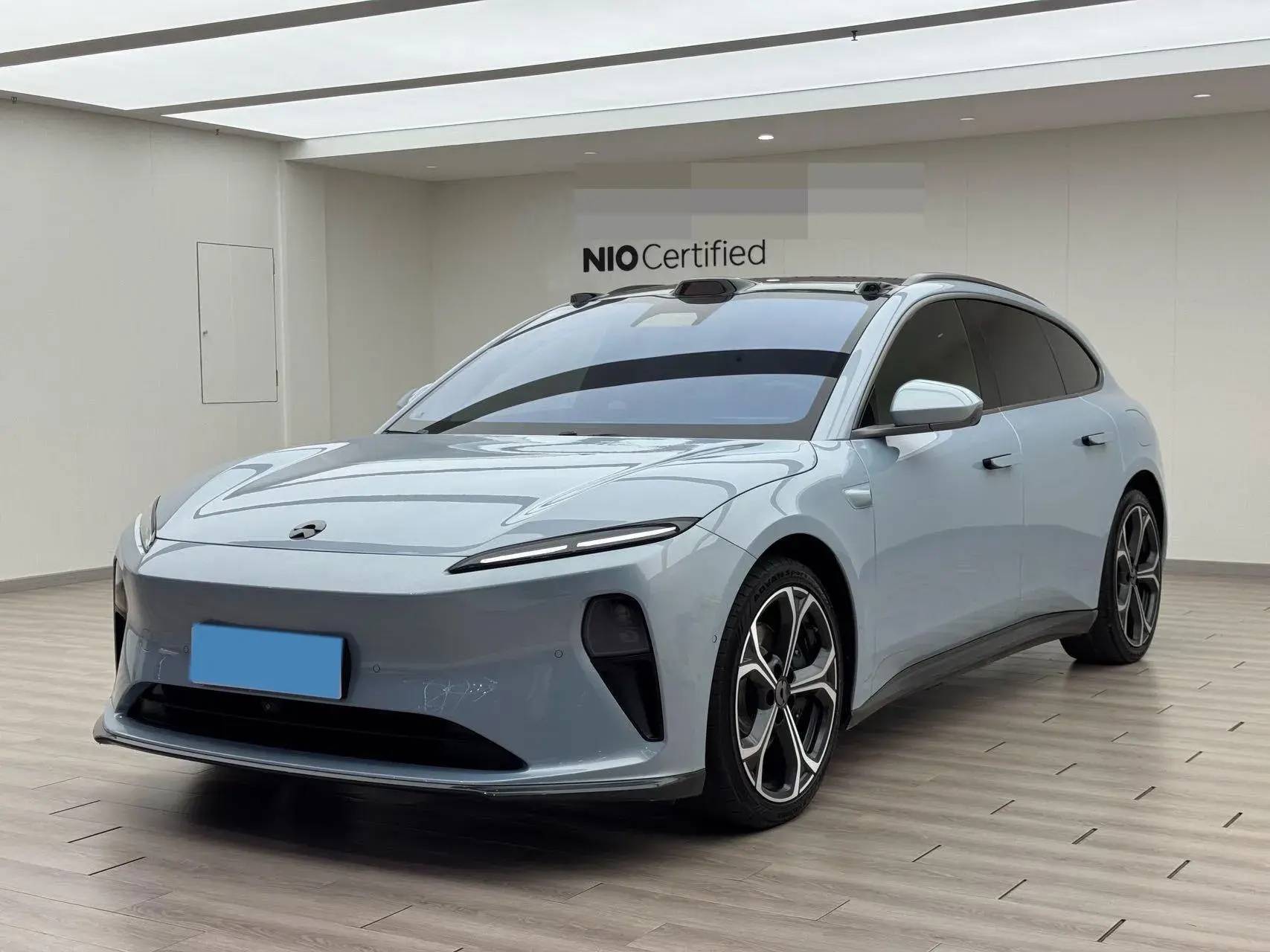 2023 NIO ET5T view 1