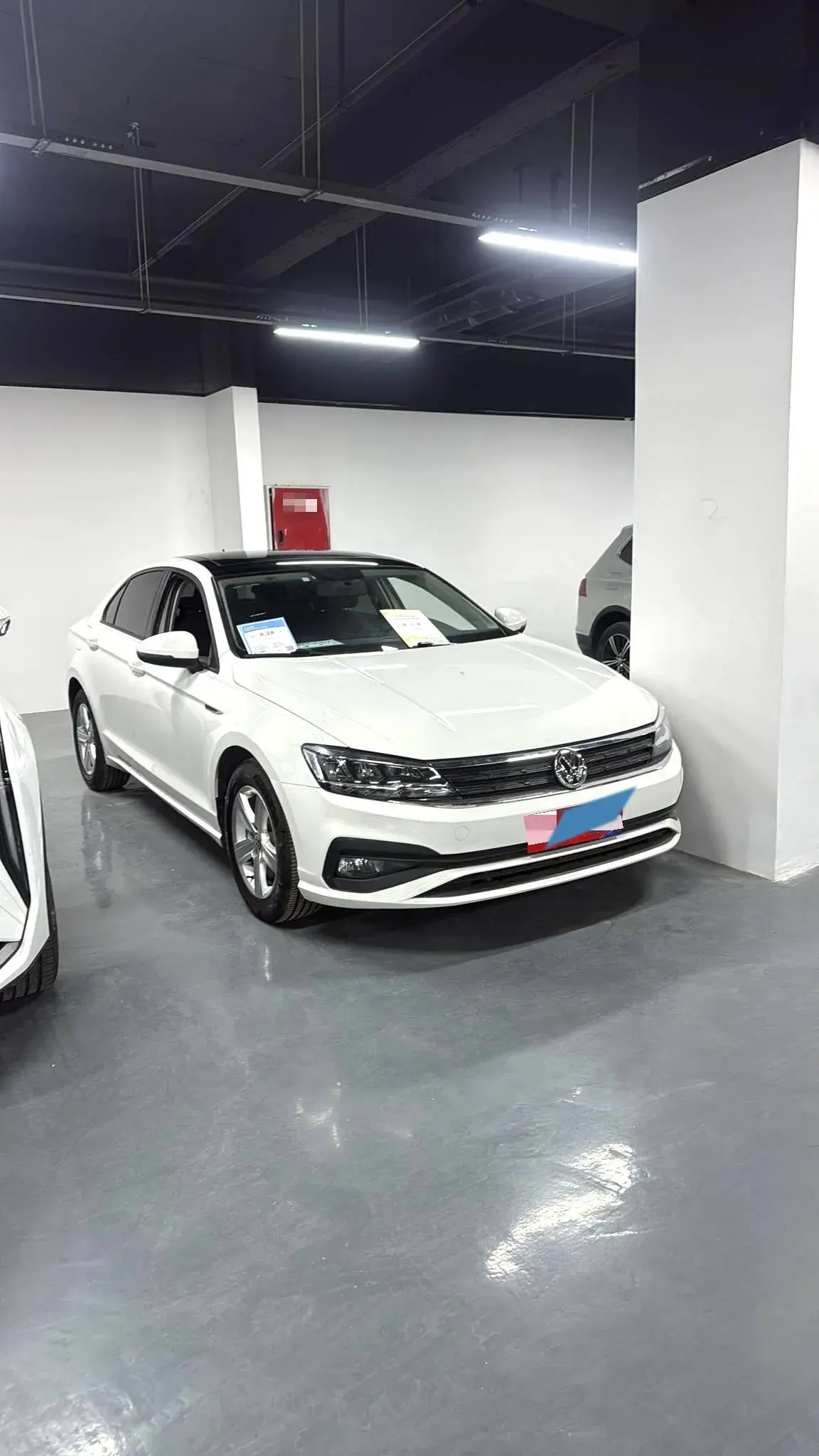 2021 VOLKSWAGEN LAMANDO thumbnail 4