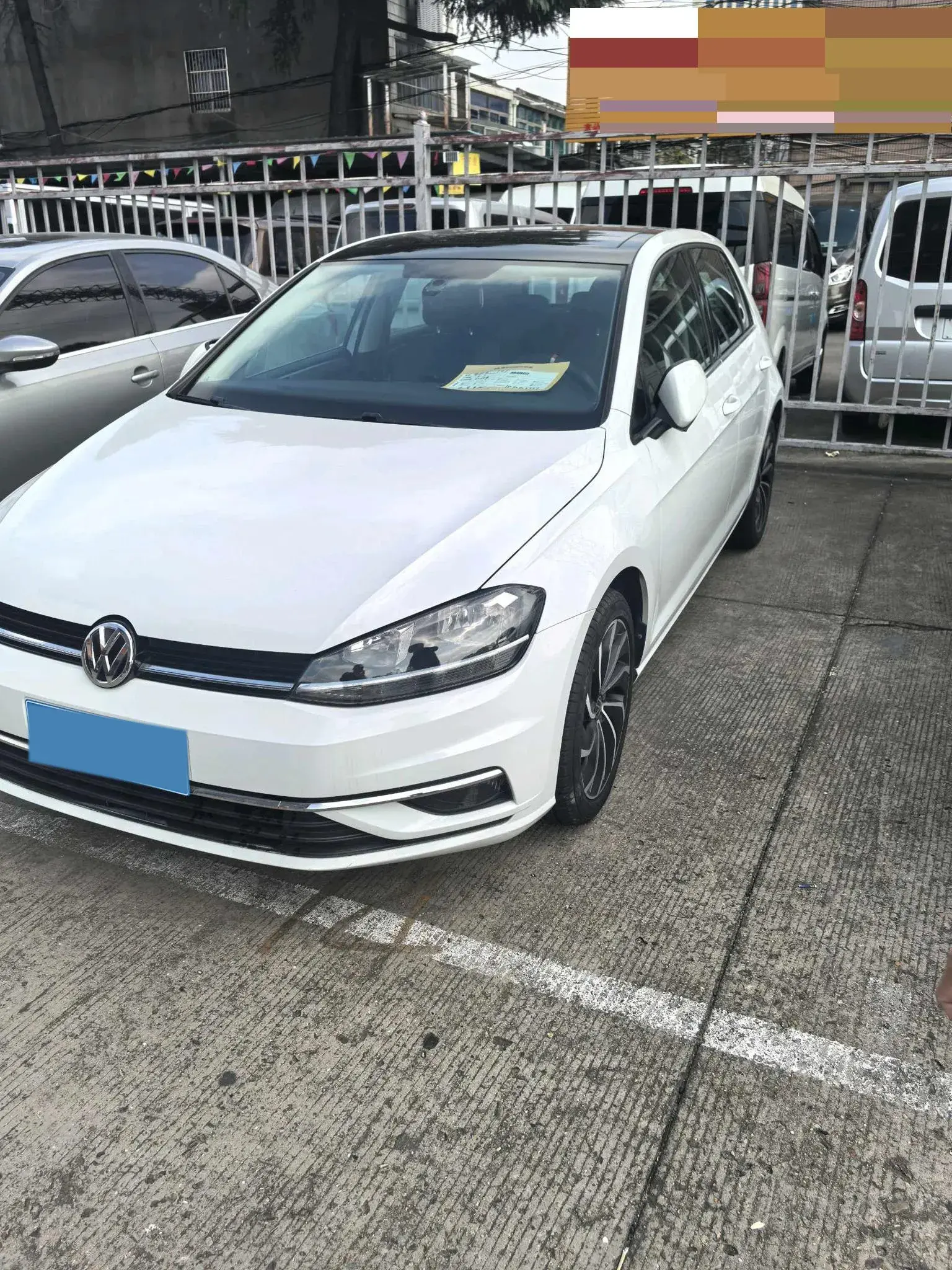 2018 VOLKSWAGEN GOLF view 1