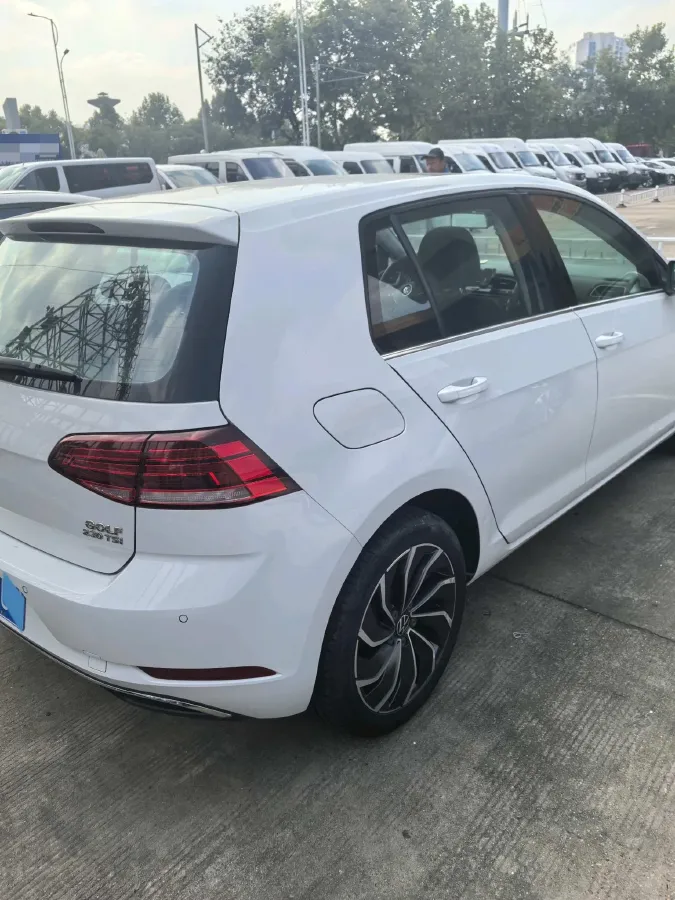 2018 Volkswagen Golf 1.4T 131HP L4 7DCT,autocango,china used car exporter,china ev exporter,chinese used car exporter,chinese used ev exporter