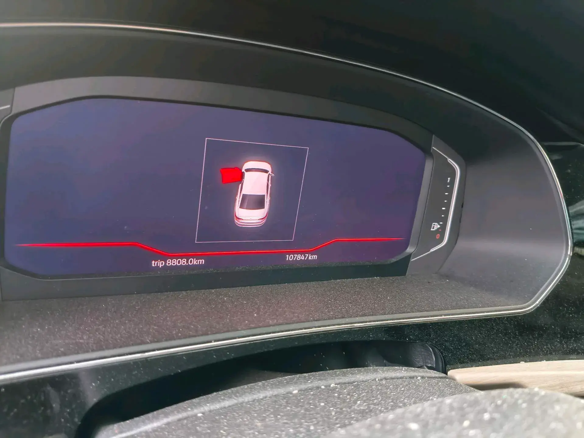 2021 VOLKSWAGEN PASSAT thumbnail 3