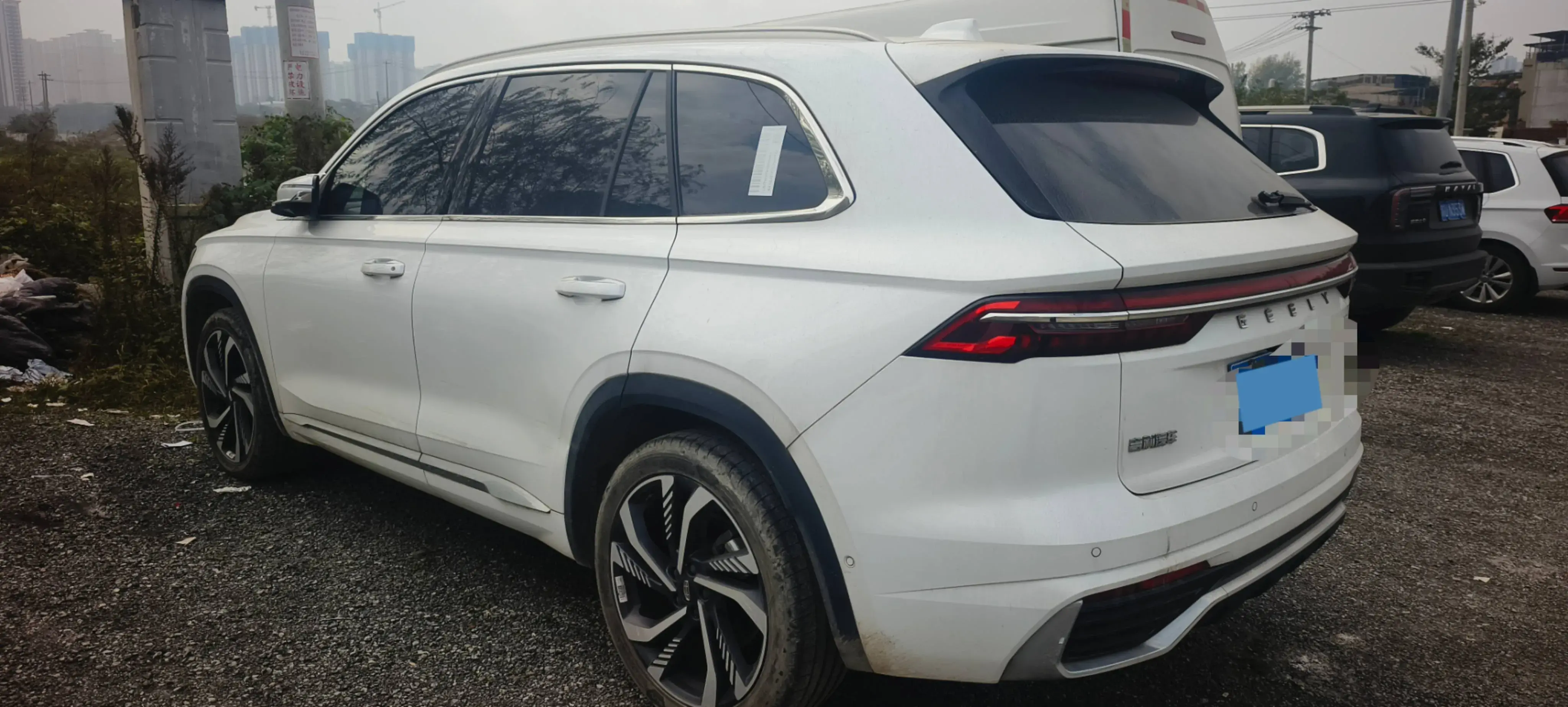 2021 GEELY MONJARO thumbnail 3