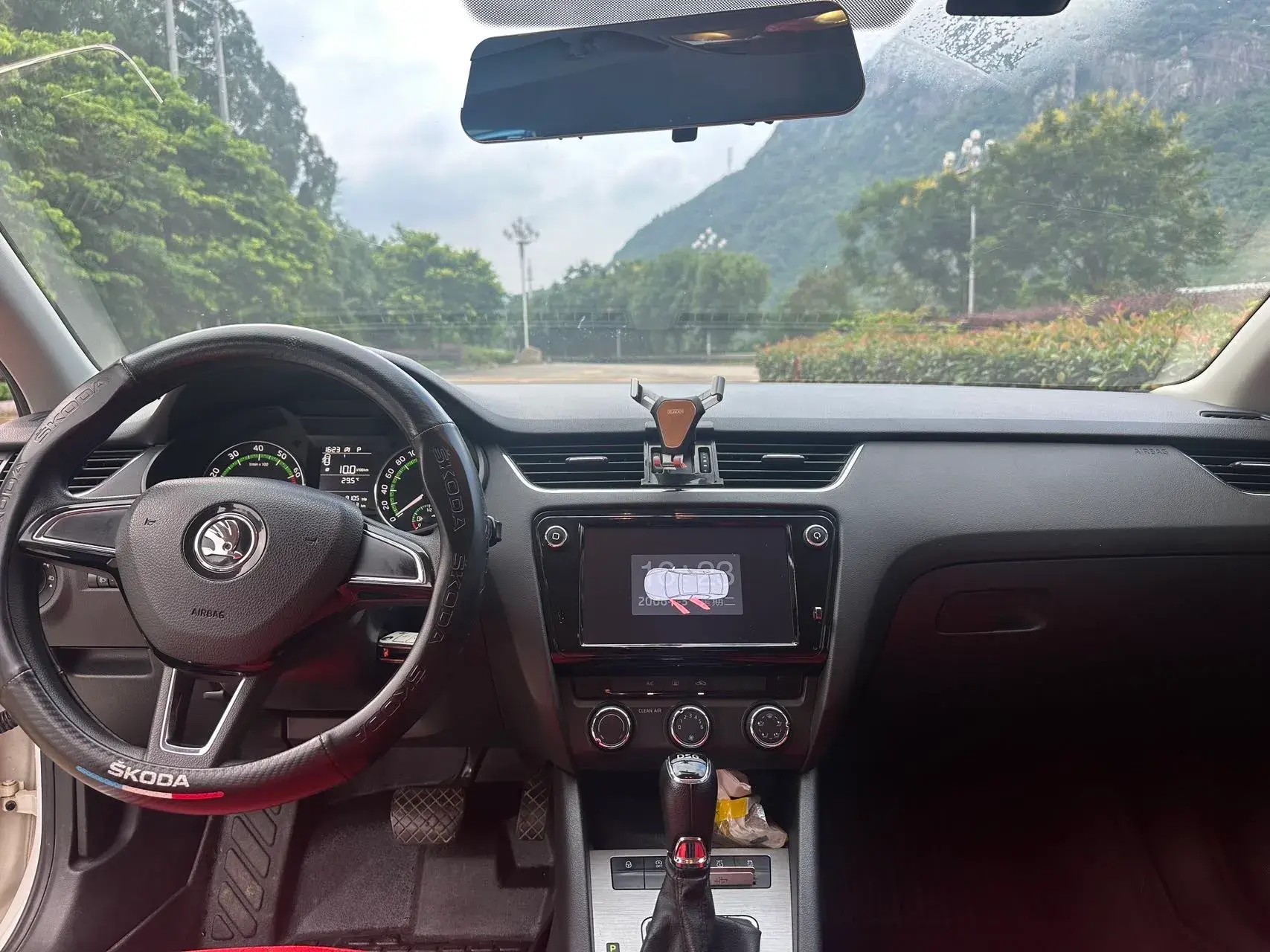 2018 SKODA OCTAVIA thumbnail 4