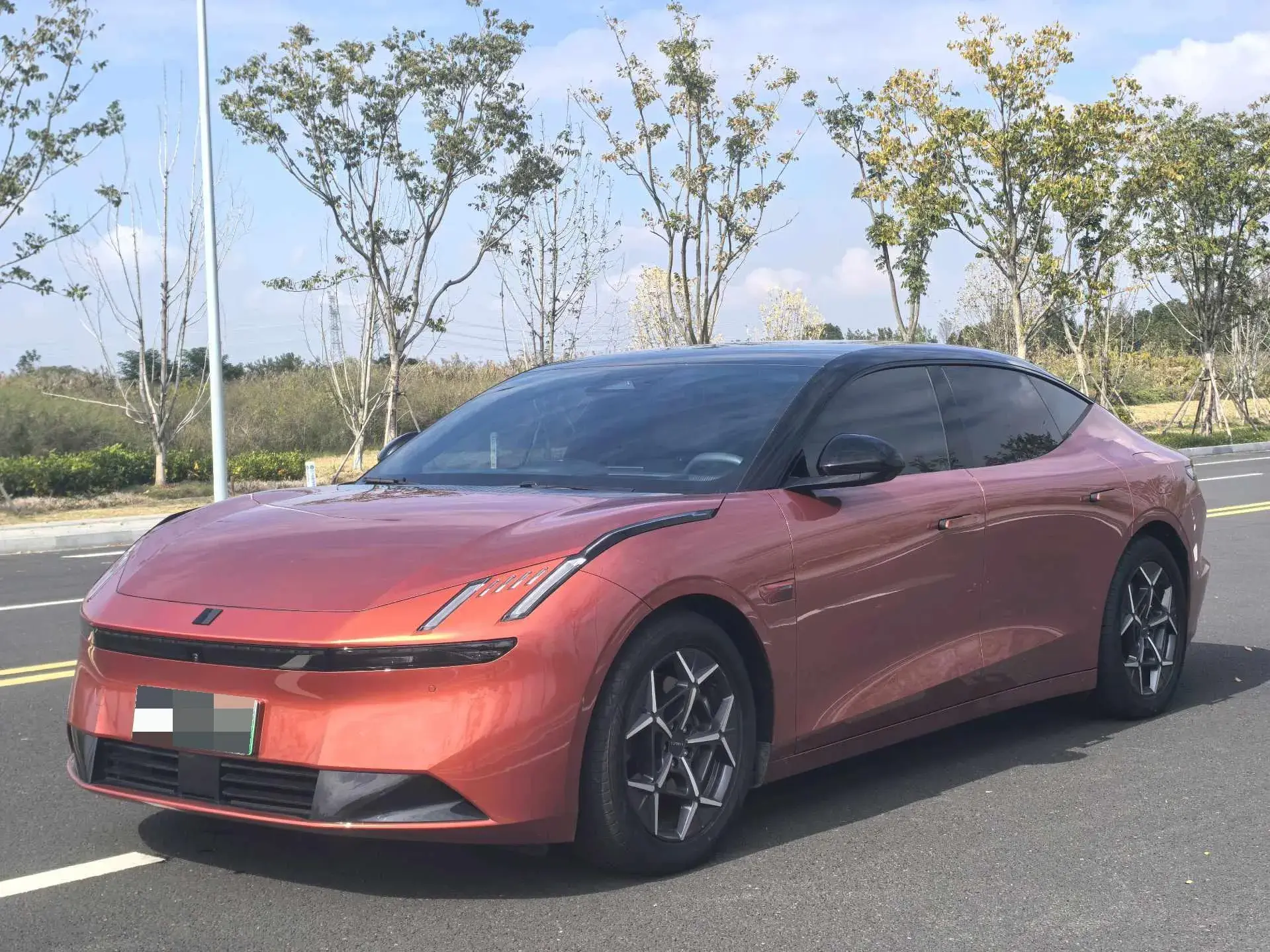 2024 LYNK&CO Z10 view 1