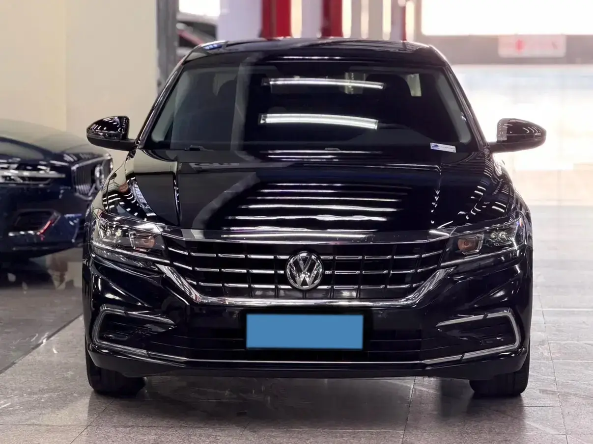2020 VOLKSWAGEN PASSAT thumbnail 2