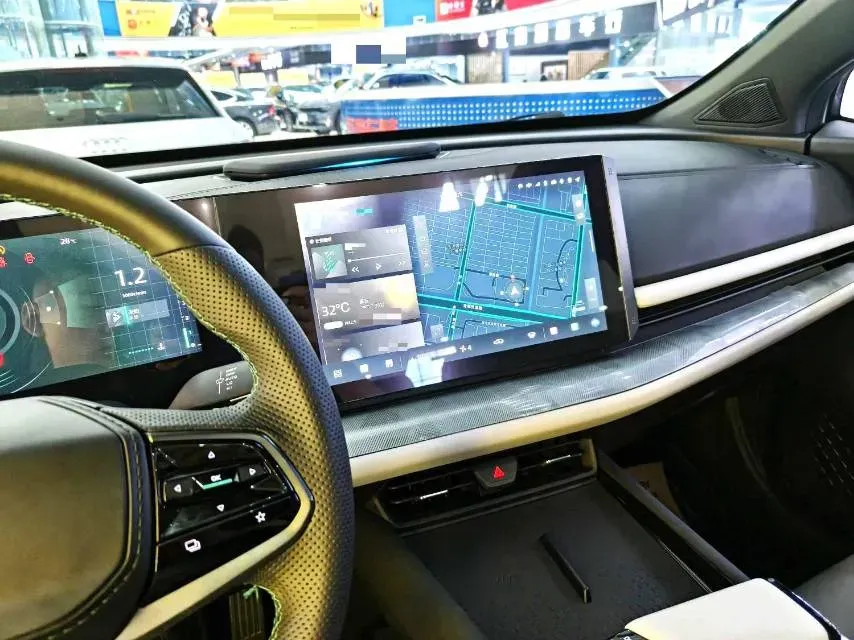 2023 ChangAn UNI-T 1.5T 188HP L4 7DCT,autocango,china used car exporter,china ev exporter,chinese used car exporter,chinese used ev exporter