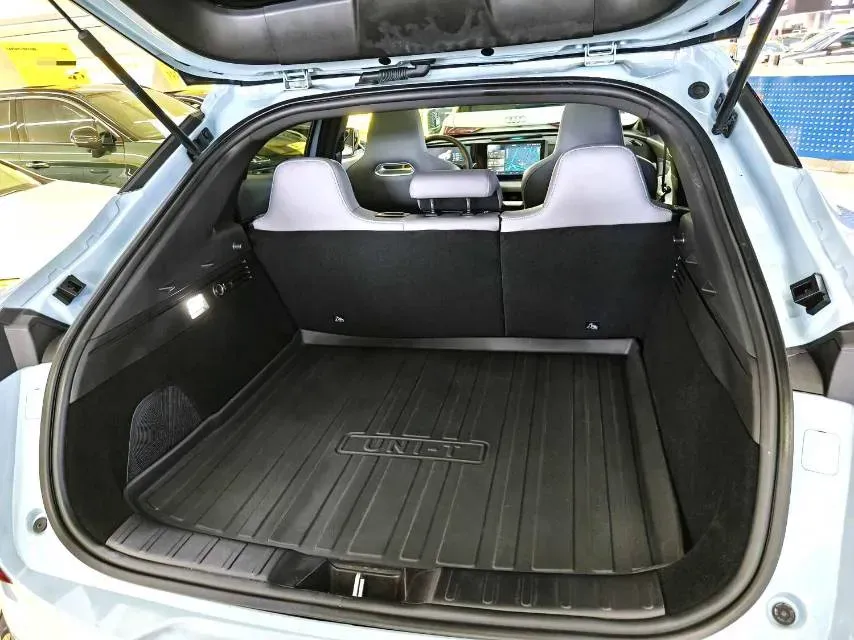 2023 ChangAn UNI-T 1.5T 188HP L4 7DCT,autocango,china used car exporter,china ev exporter,chinese used car exporter,chinese used ev exporter