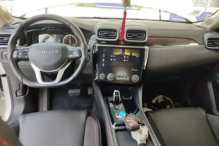 2020 LYNK&CO 02 thumbnail 2