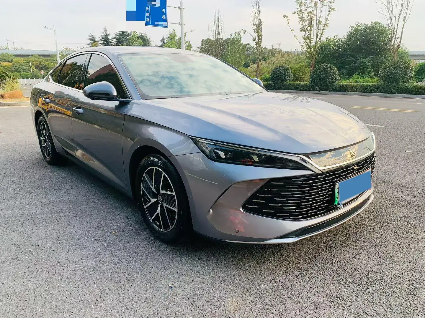 2024 BYD QINL thumbnail 3