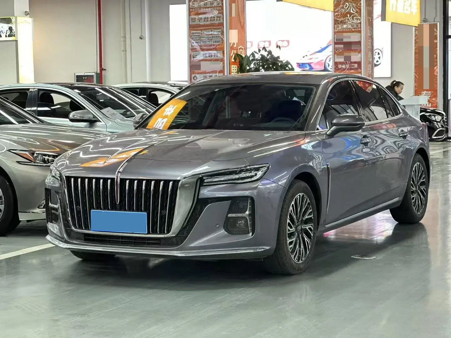 2023 HONGQI H5 view 1