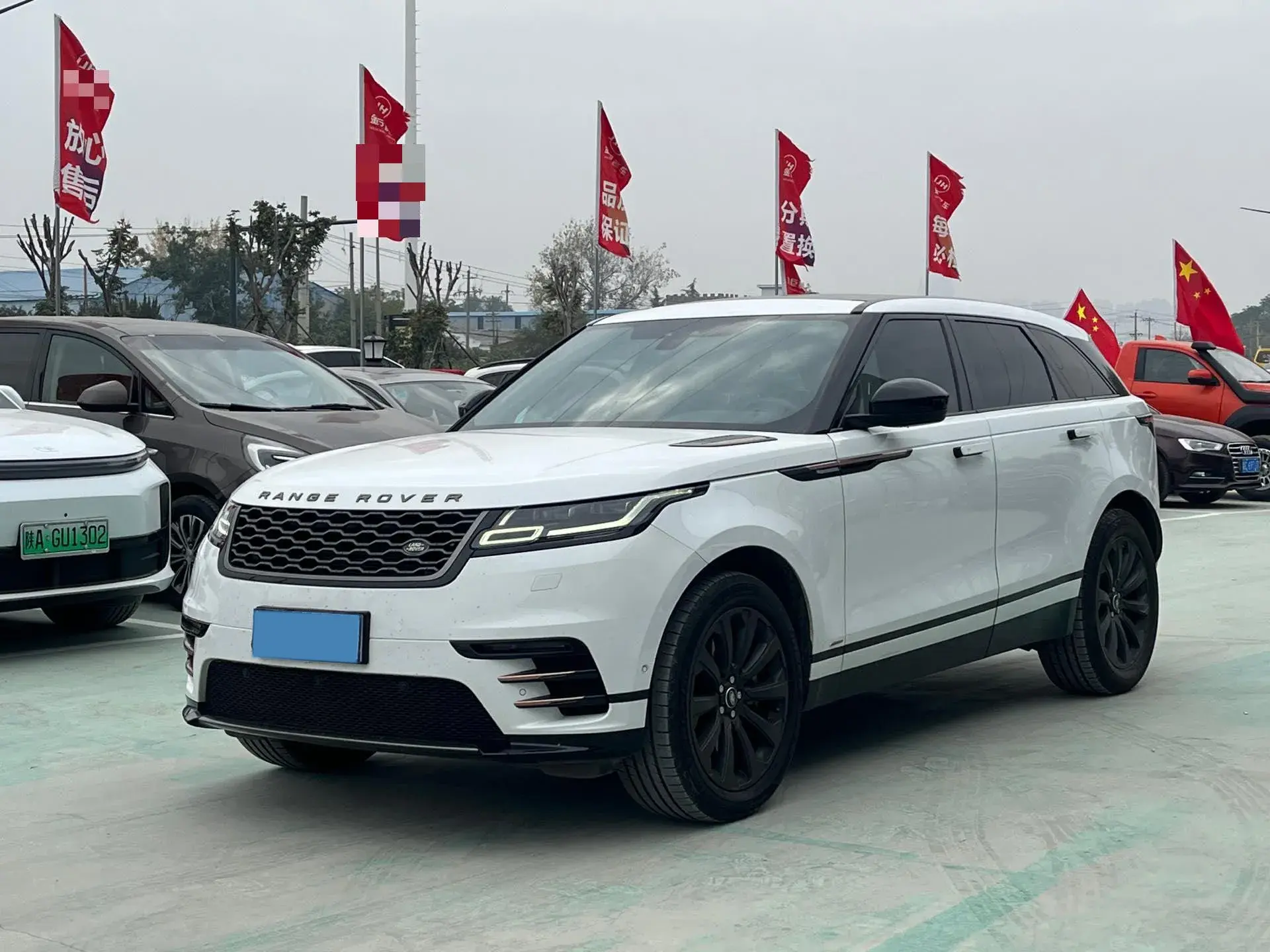 2018 LAND ROVER view 1